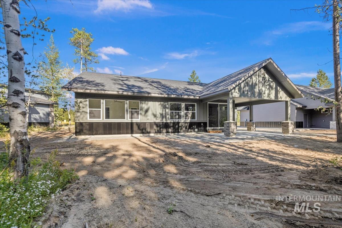 136 Jacks Loop Property Photo 29