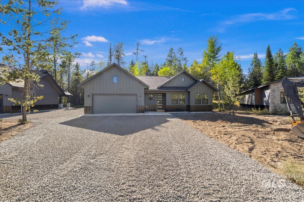 136 Jacks Loop Property Photo 31