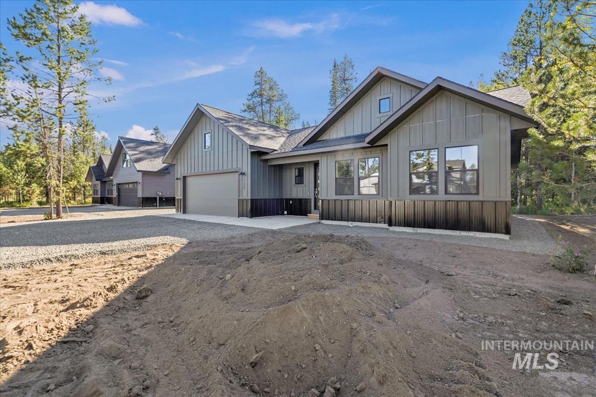 136 Jacks Loop Property Photo 33