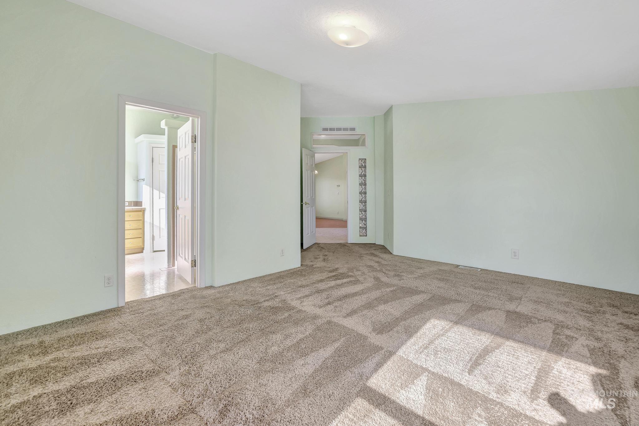 3474 S 1800 E Property Photo 9