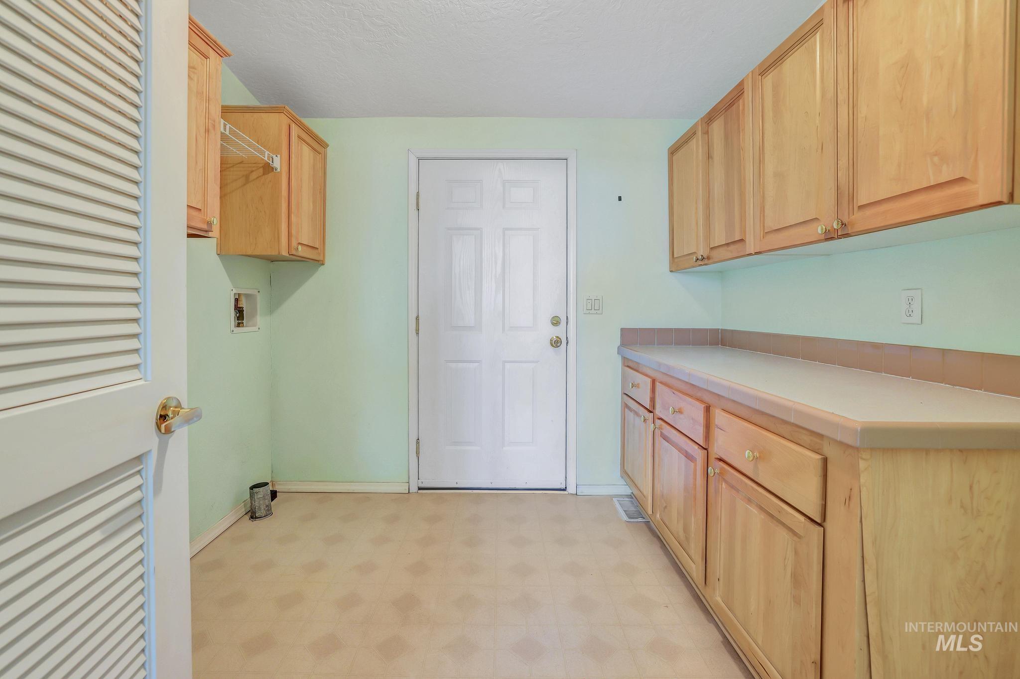 3474 S 1800 E Property Photo 16