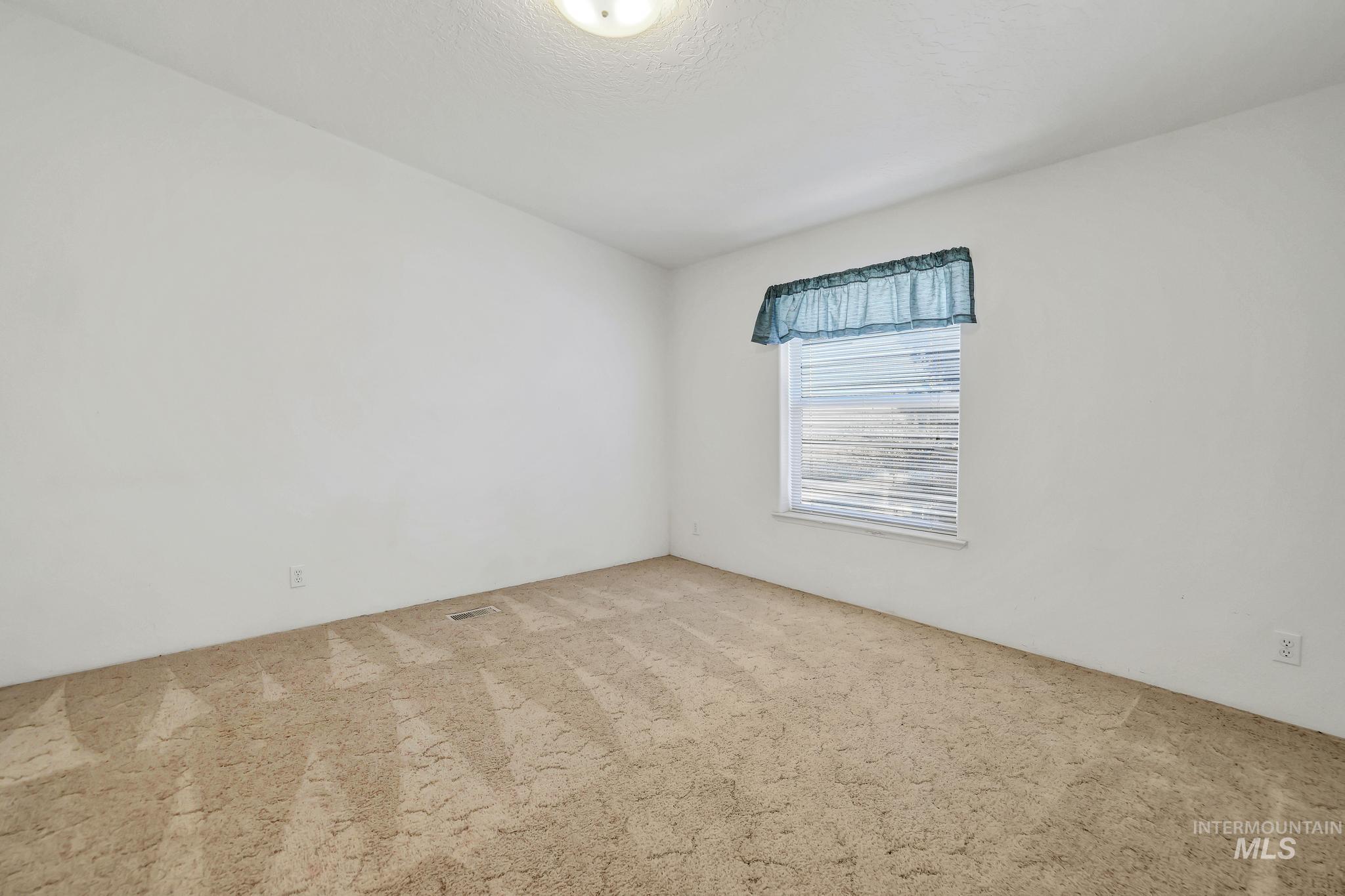 3474 S 1800 E Property Photo 21