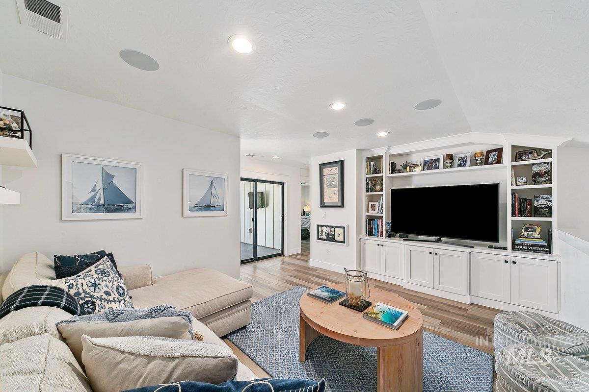 6639 N Asissi Ln Property Photo 16