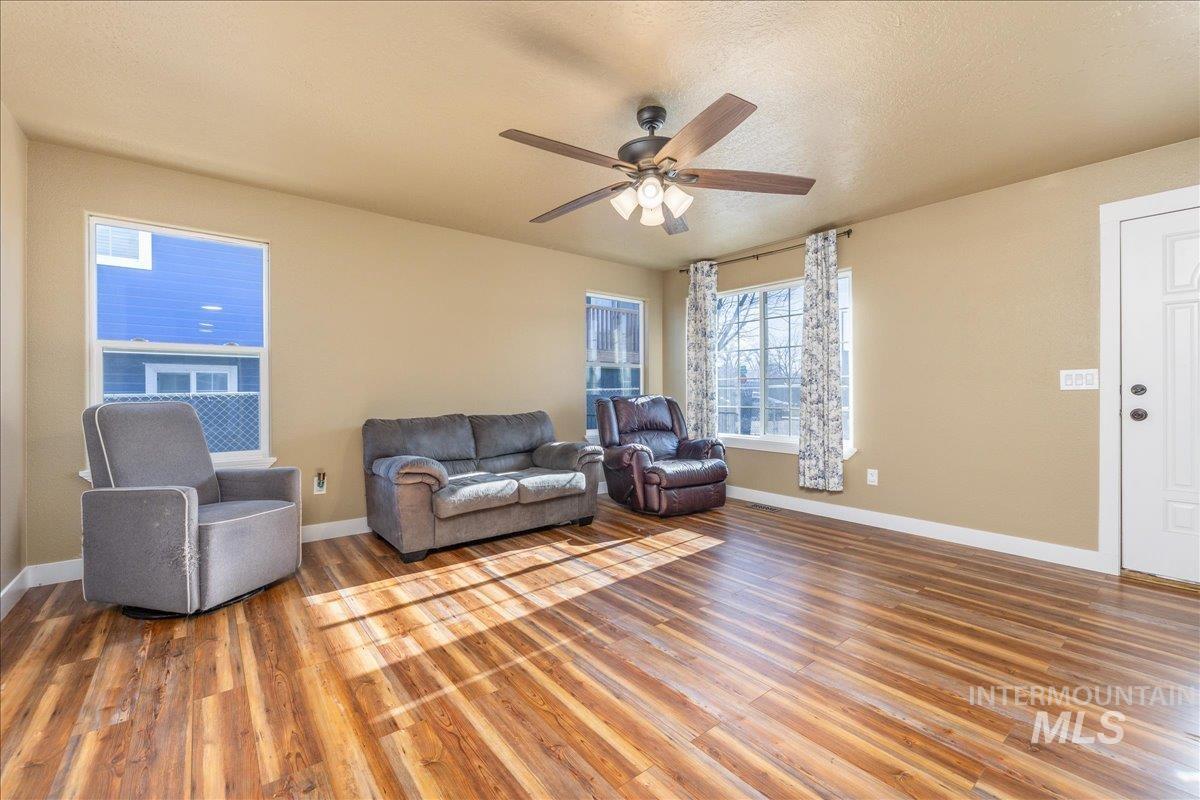 1140 Rosenlof Avenue Property Photo 5