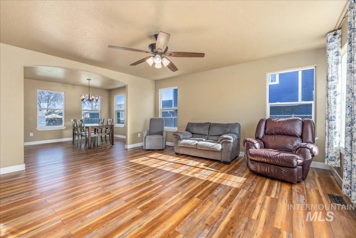1140 Rosenlof Avenue Property Photo 6