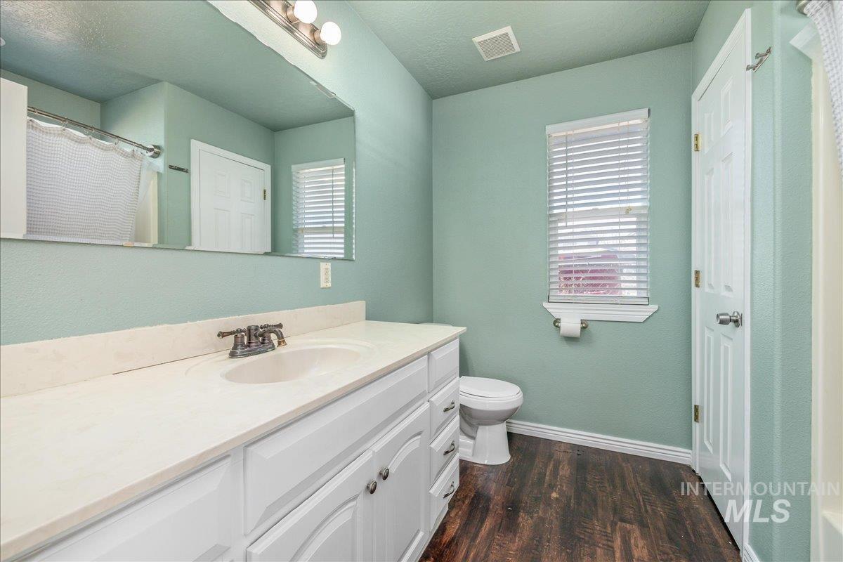 1140 Rosenlof Avenue Property Photo 19