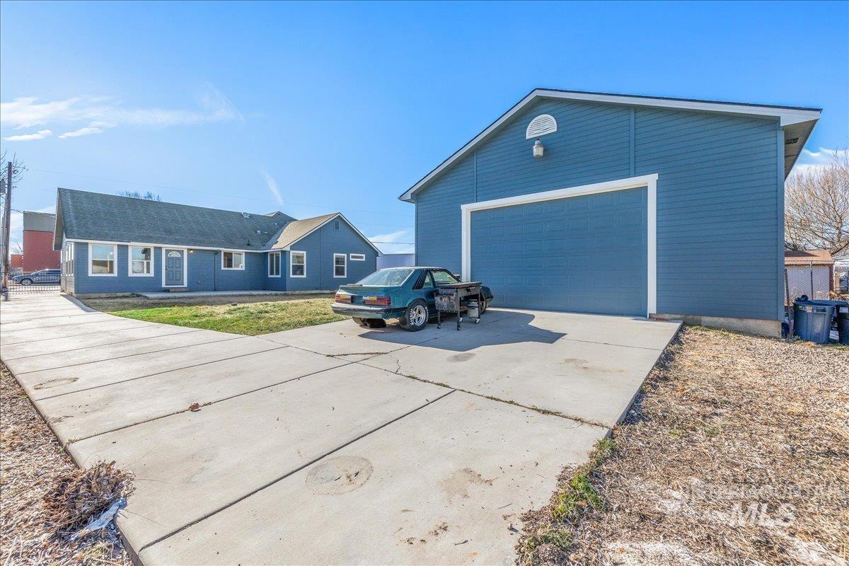 1140 Rosenlof Avenue Property Photo 35