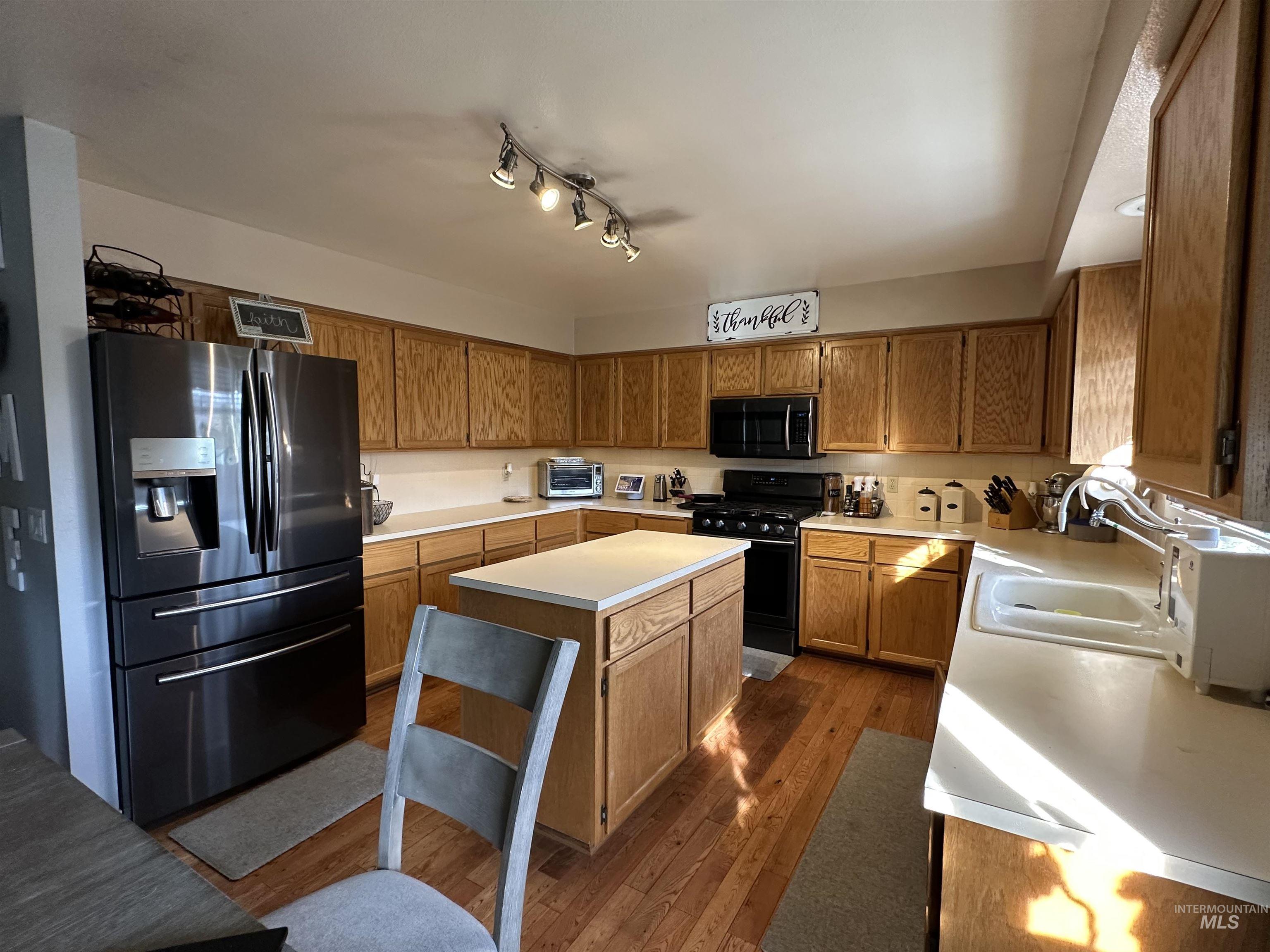 2901 Knollcrest Drive Property Photo 11
