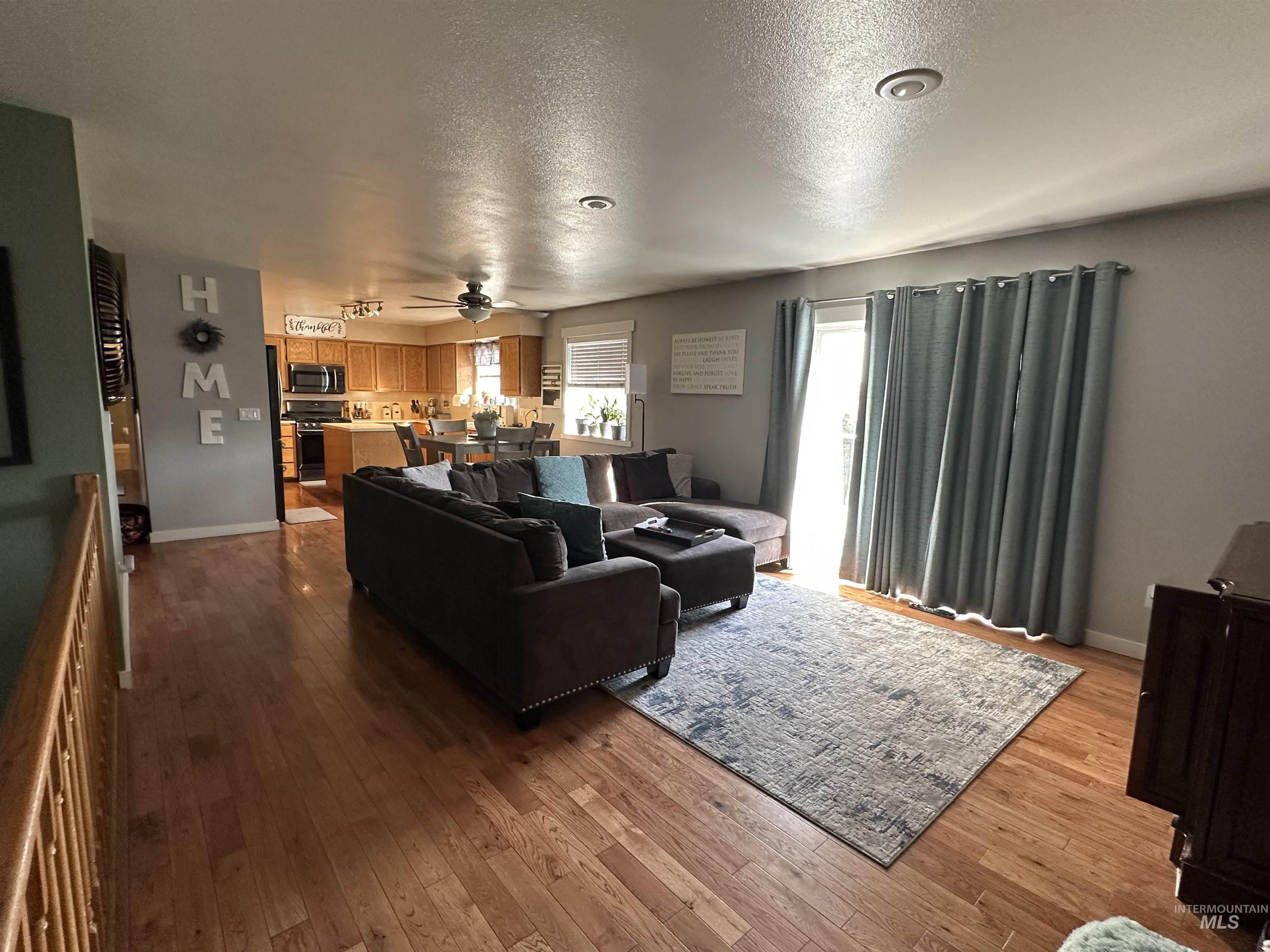 2901 Knollcrest Drive Property Photo 14