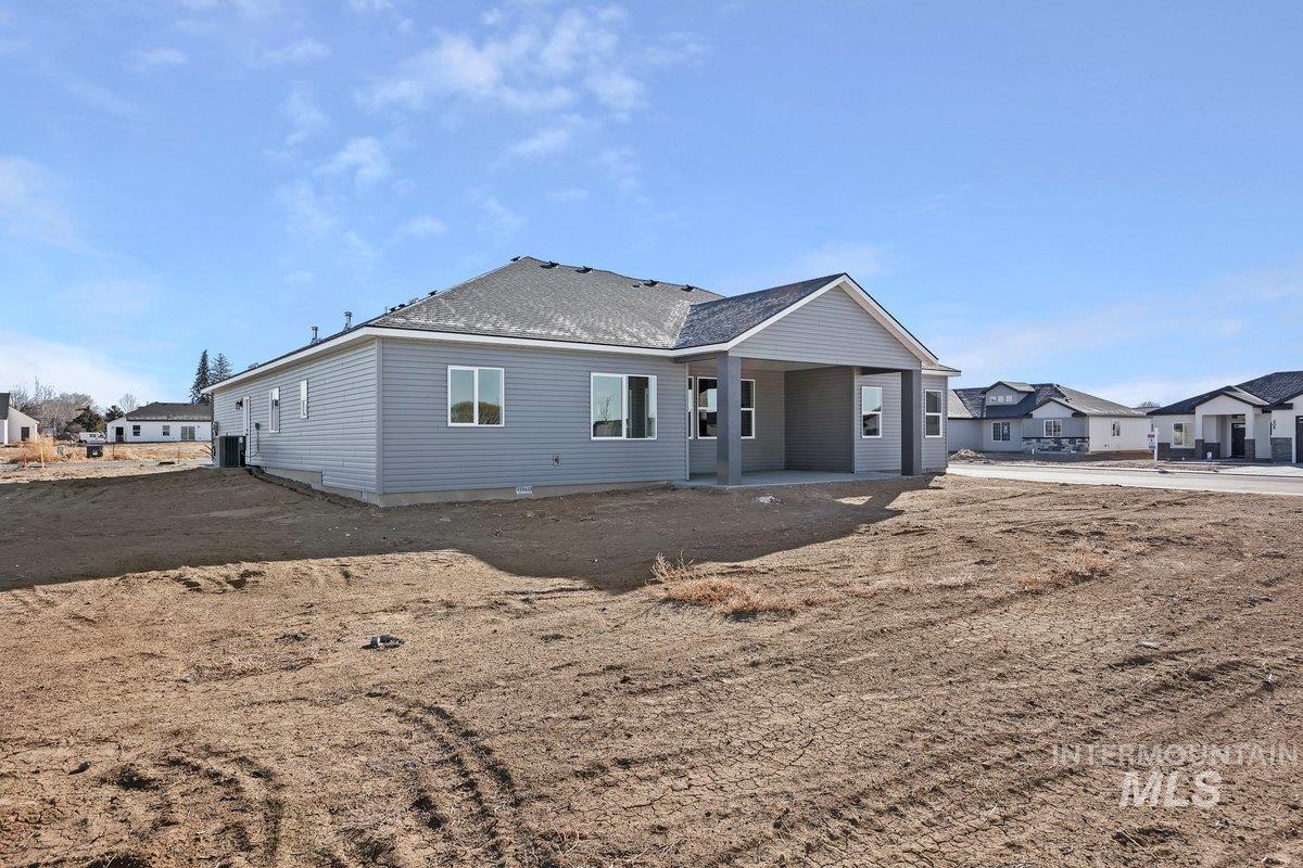 1409 N Alder Street Property Photo 35