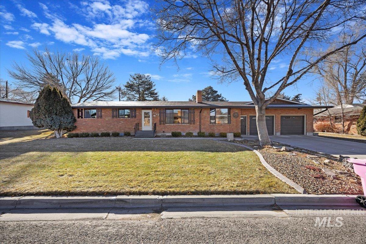1766 S Dora Drive Property Photo 1