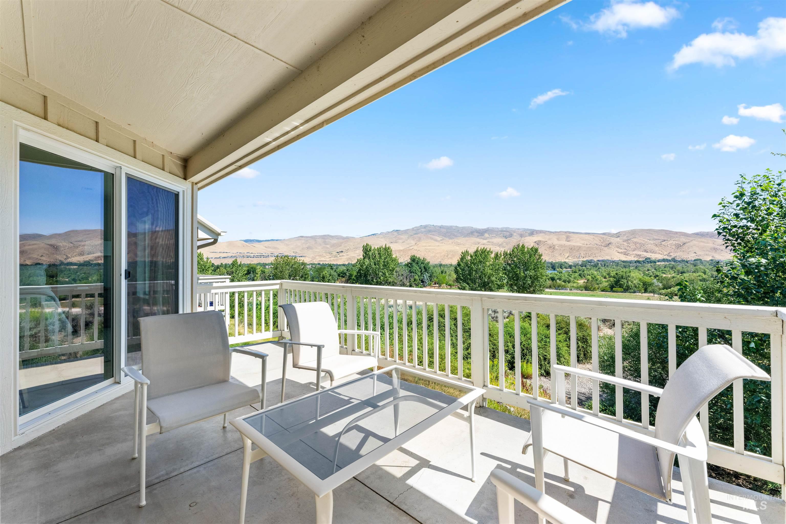 5170 S Surprise Way Property Photo