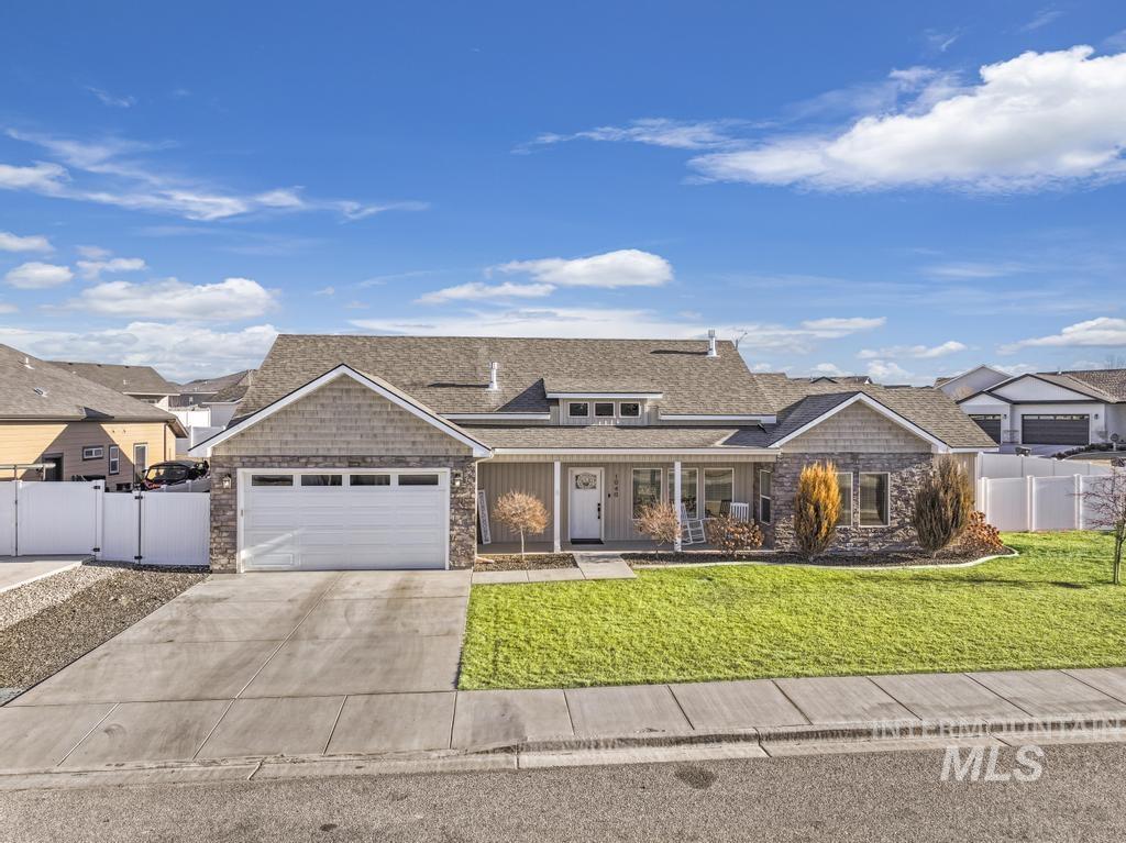 1040 Blueridge Drive Property Photo 1