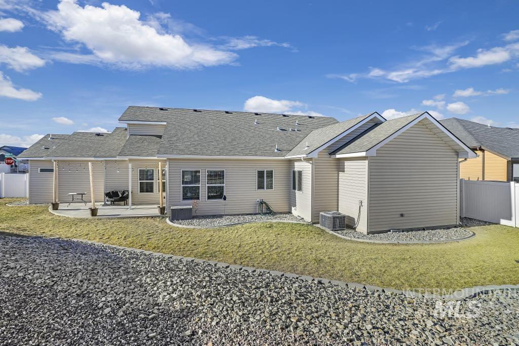 1040 Blueridge Drive Property Photo 35