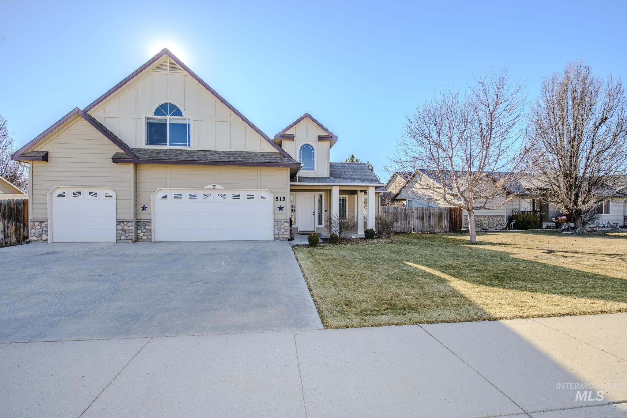 515 E Wild Primrose Court Property Photo 2