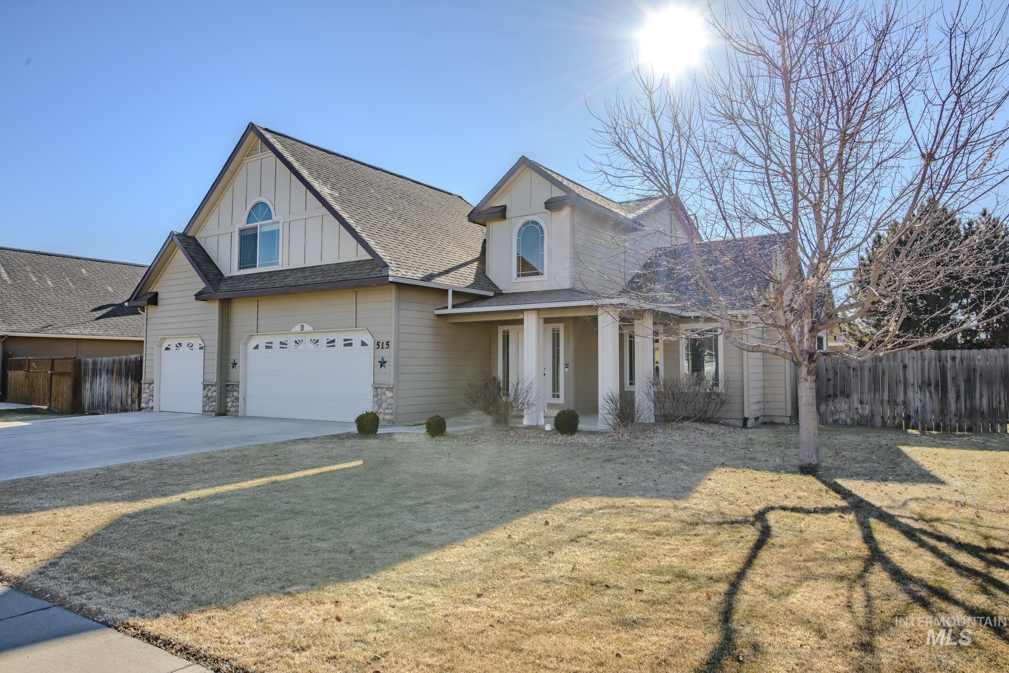 515 E Wild Primrose Court Property Photo 3