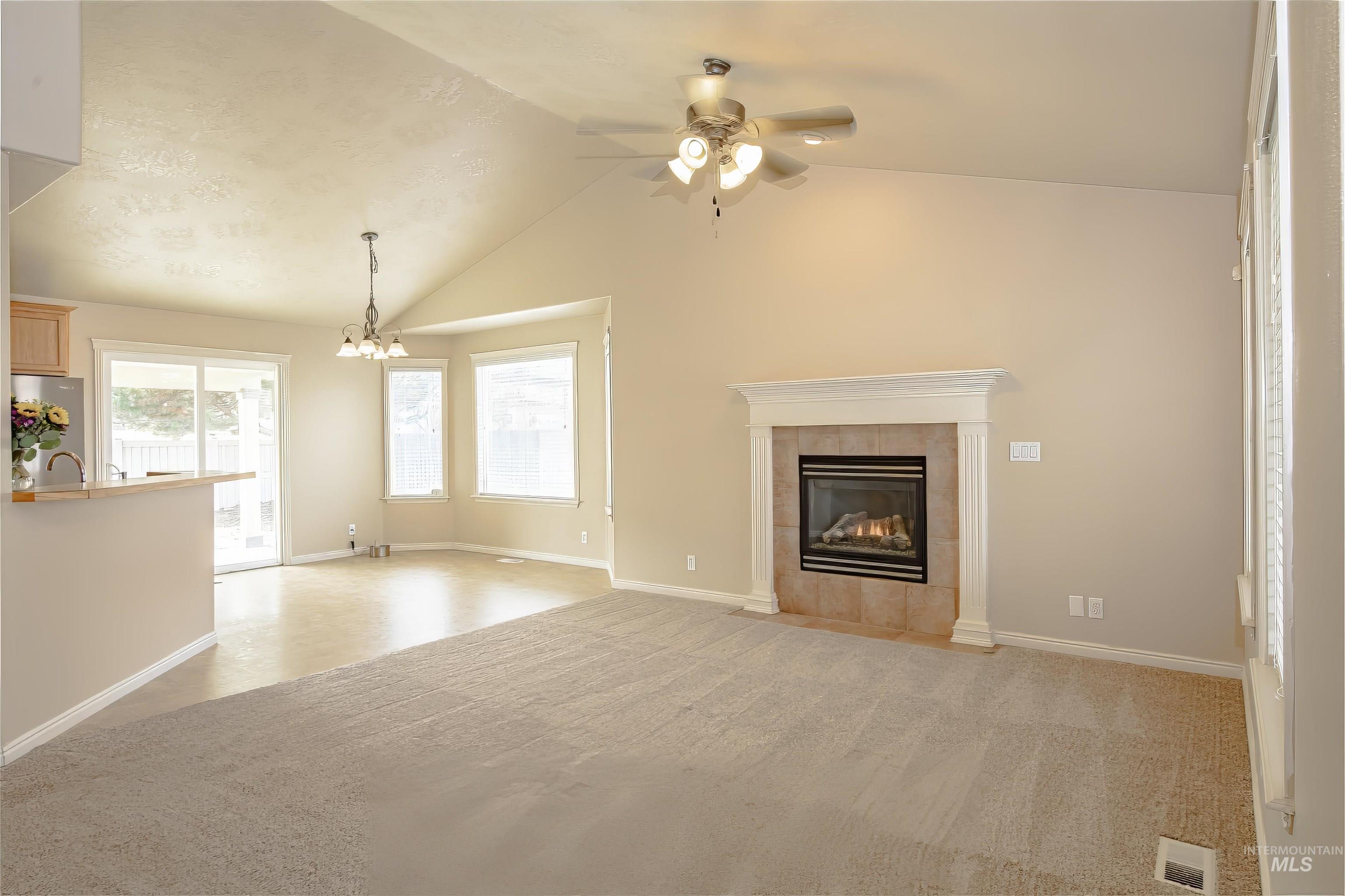 515 E Wild Primrose Court Property Photo 11