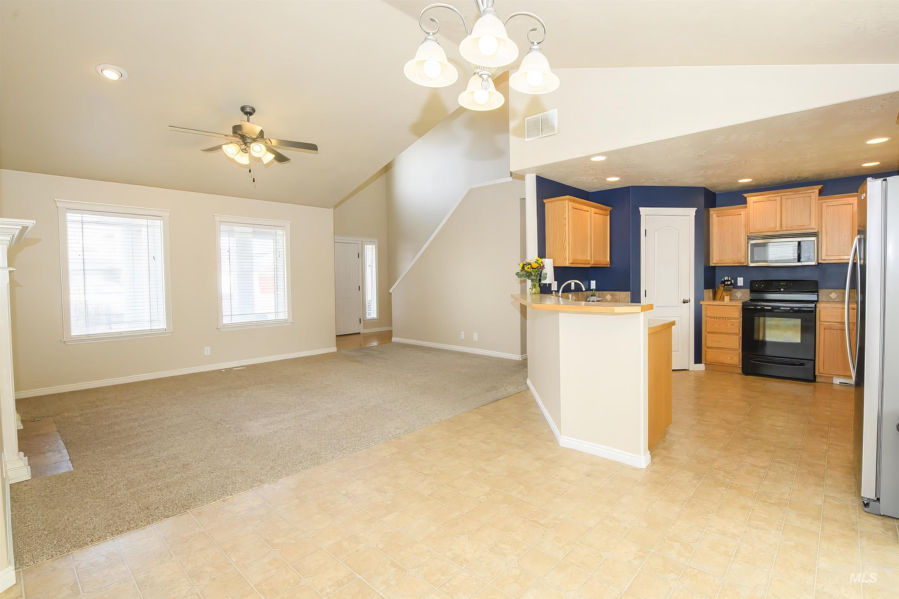 515 E Wild Primrose Court Property Photo 23