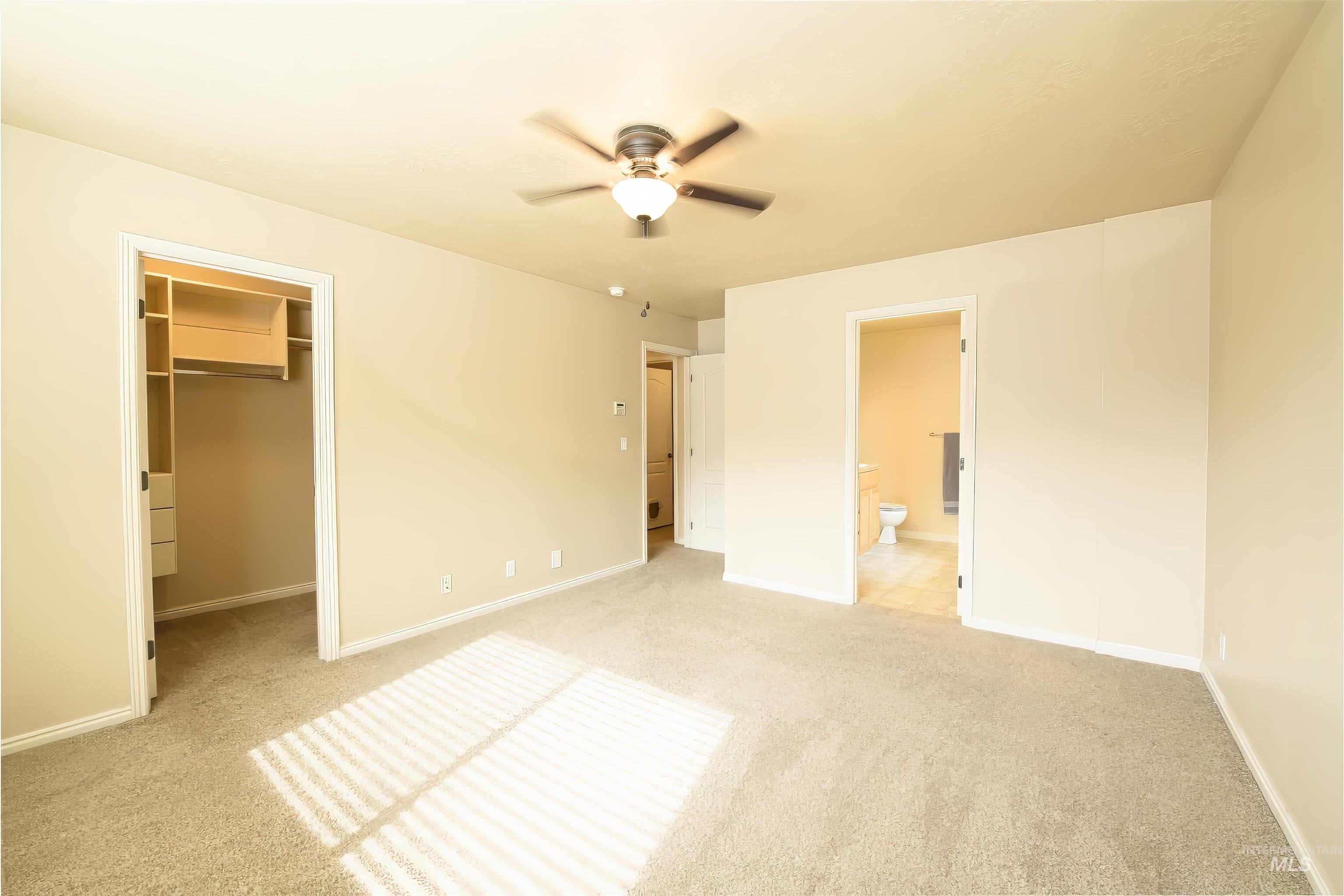 515 E Wild Primrose Court Property Photo 27