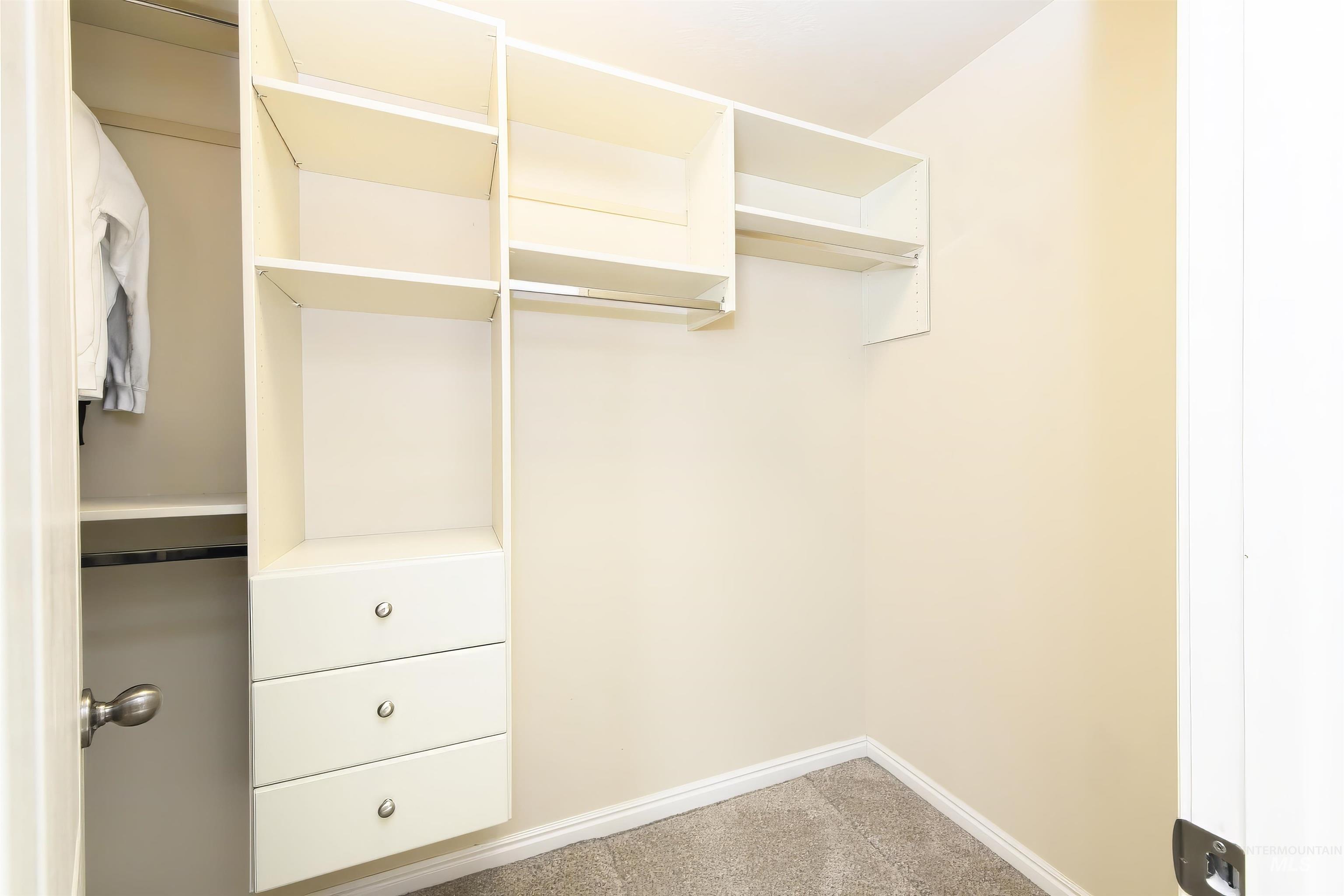 515 E Wild Primrose Court Property Photo 28