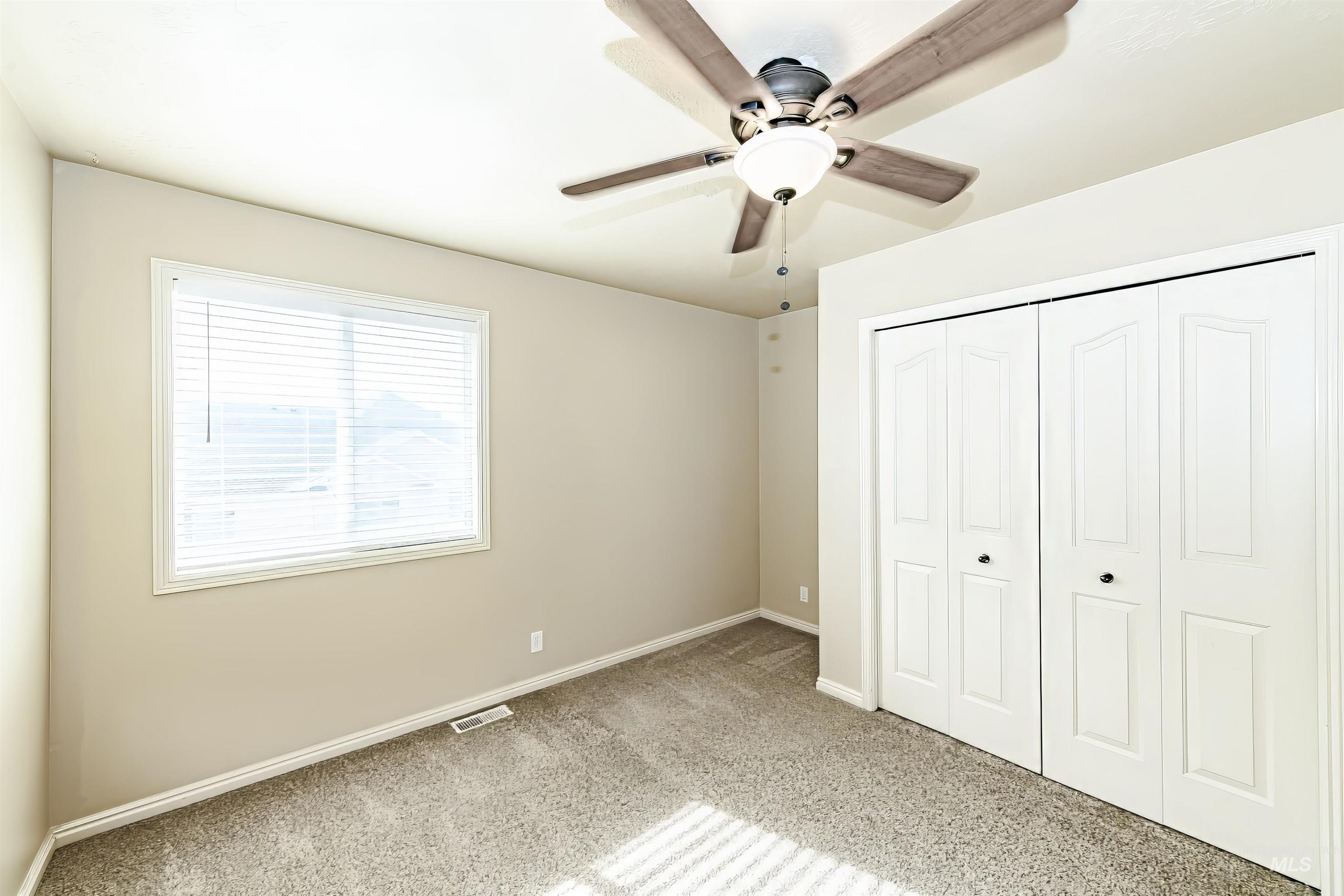 515 E Wild Primrose Court Property Photo 43