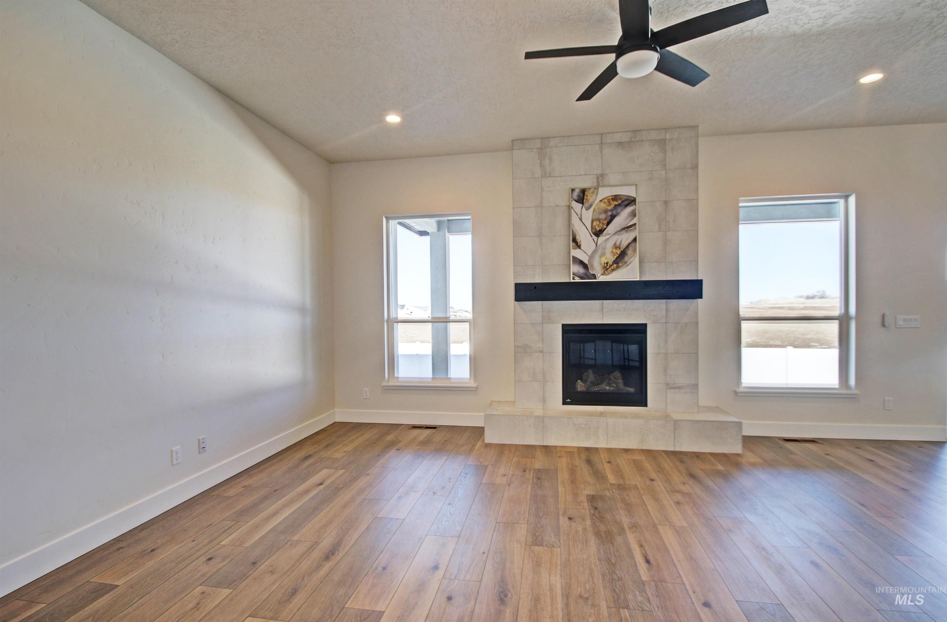 426 E Jarvis St Property Photo 10