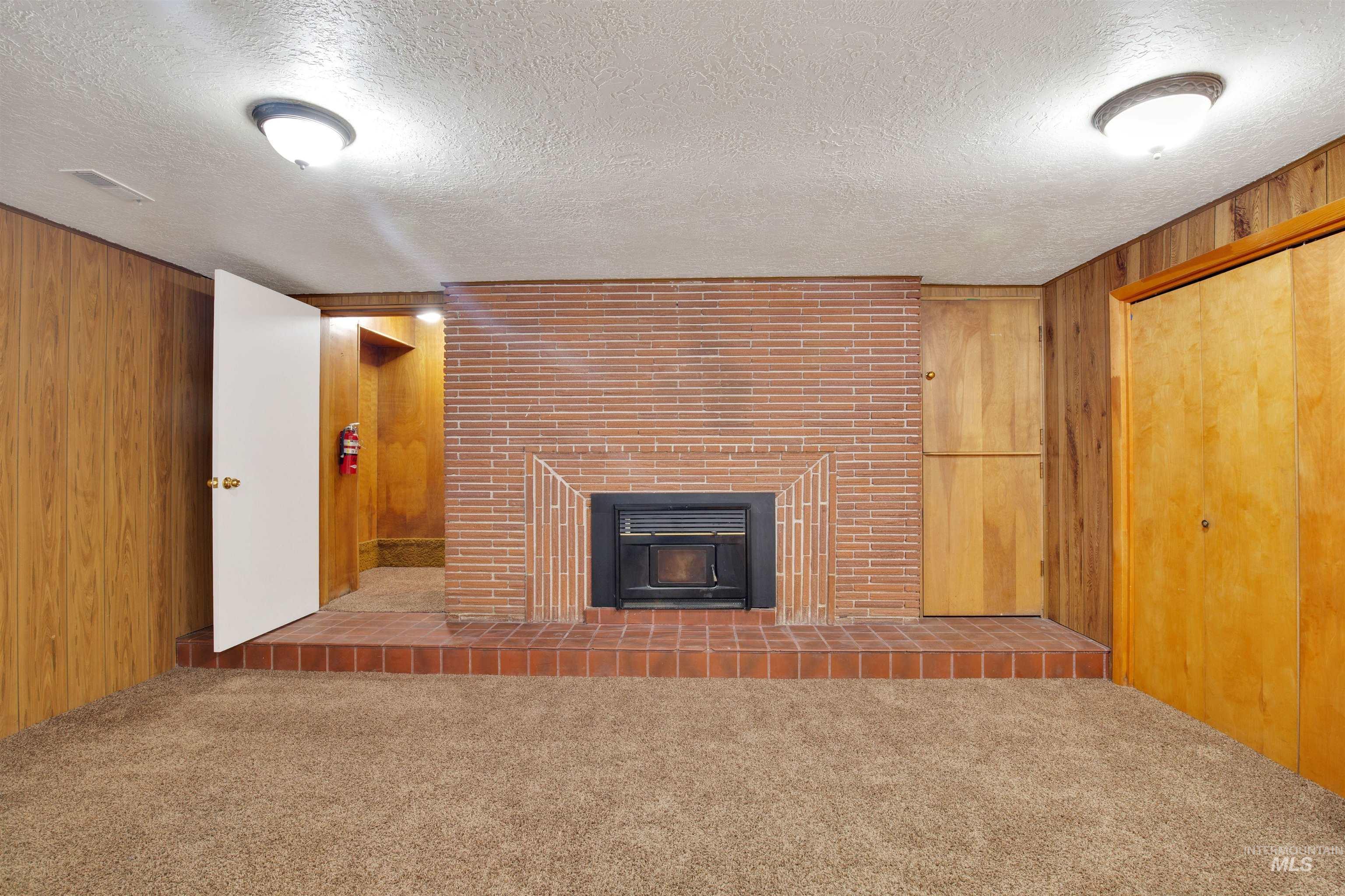 2420 Elizabeth Blvd Property Photo 18