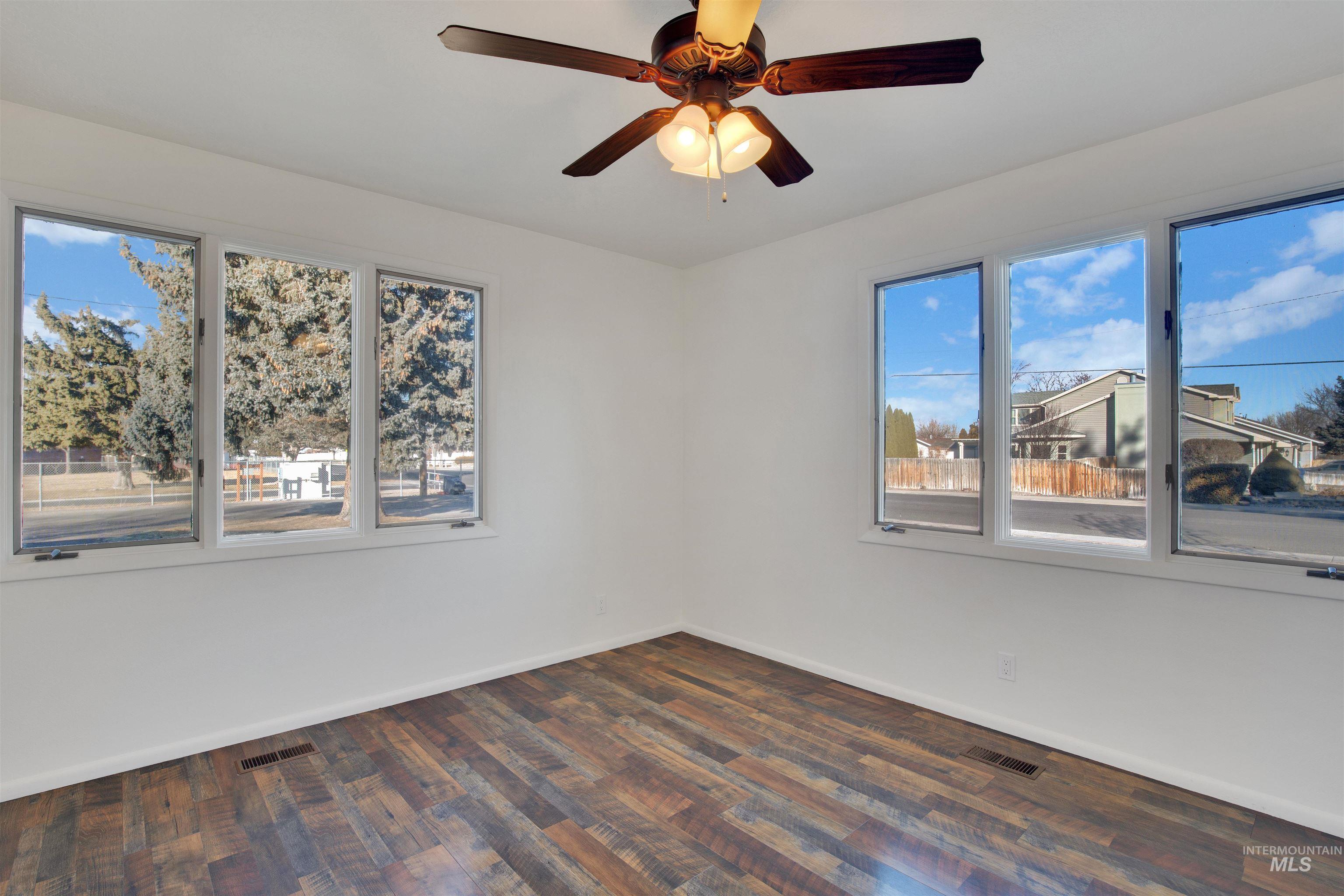 2420 Elizabeth Blvd Property Photo 20