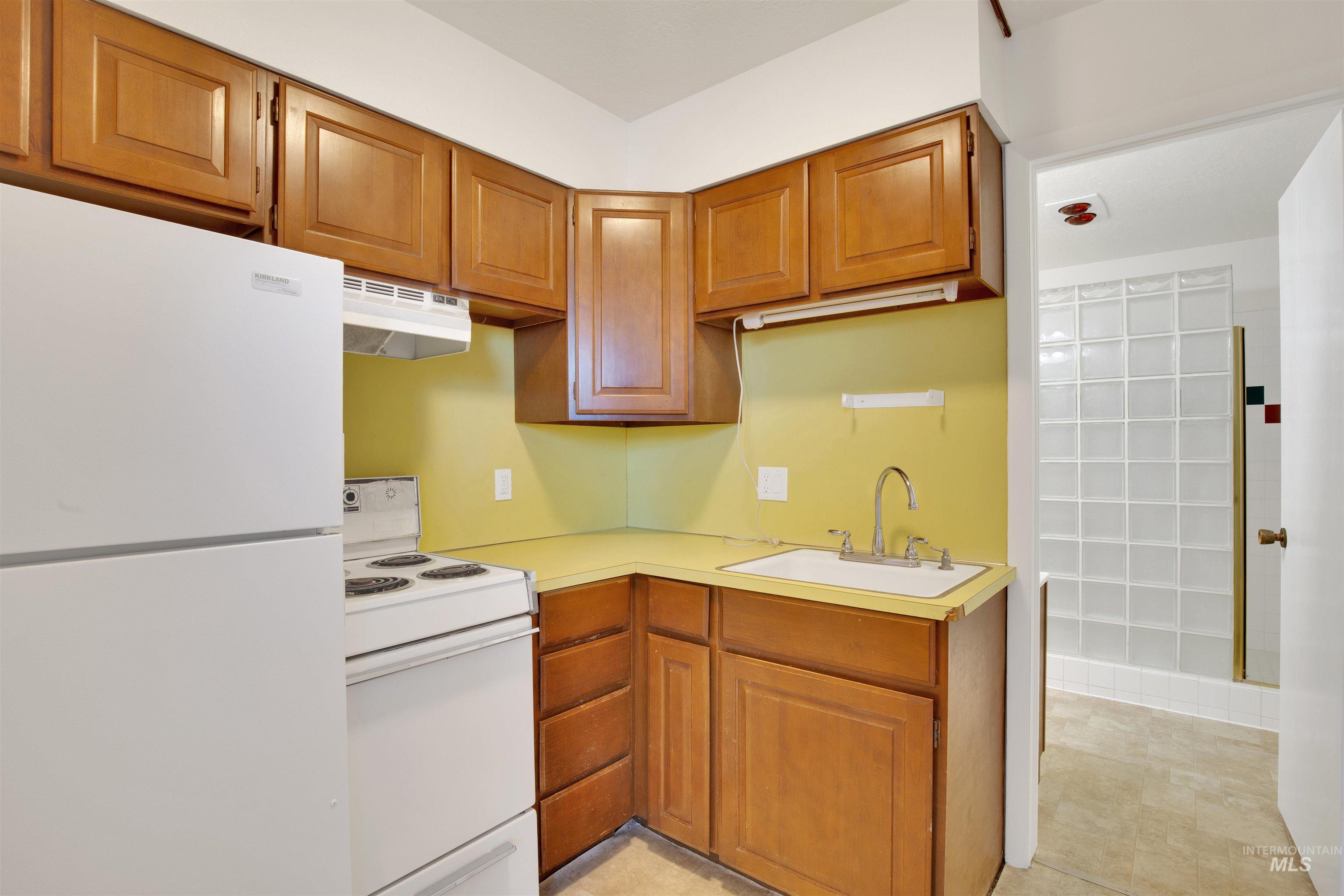 2420 Elizabeth Blvd Property Photo 21