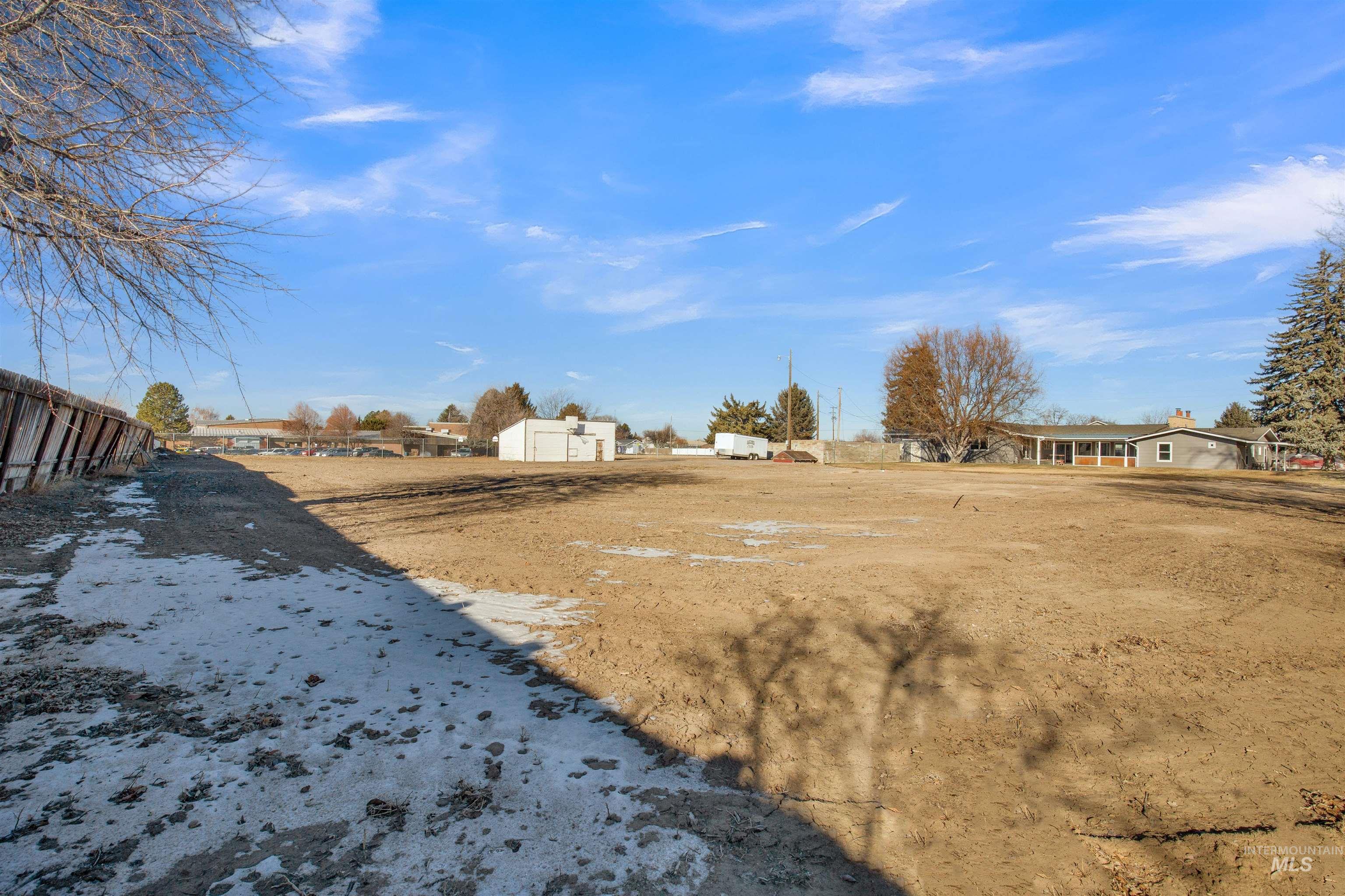 2420 Elizabeth Blvd Property Photo 40