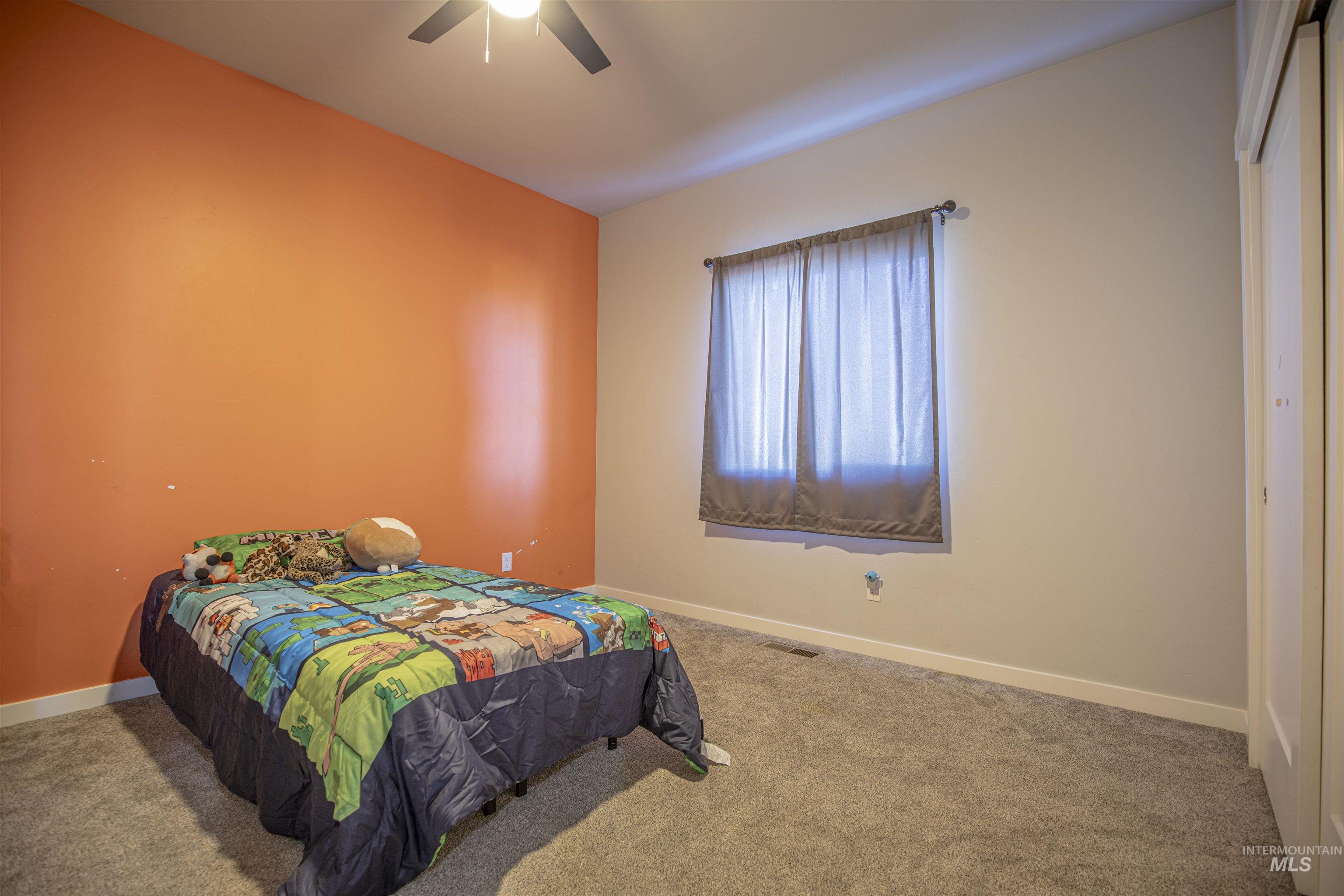 665 Tower Ln Property Photo 33