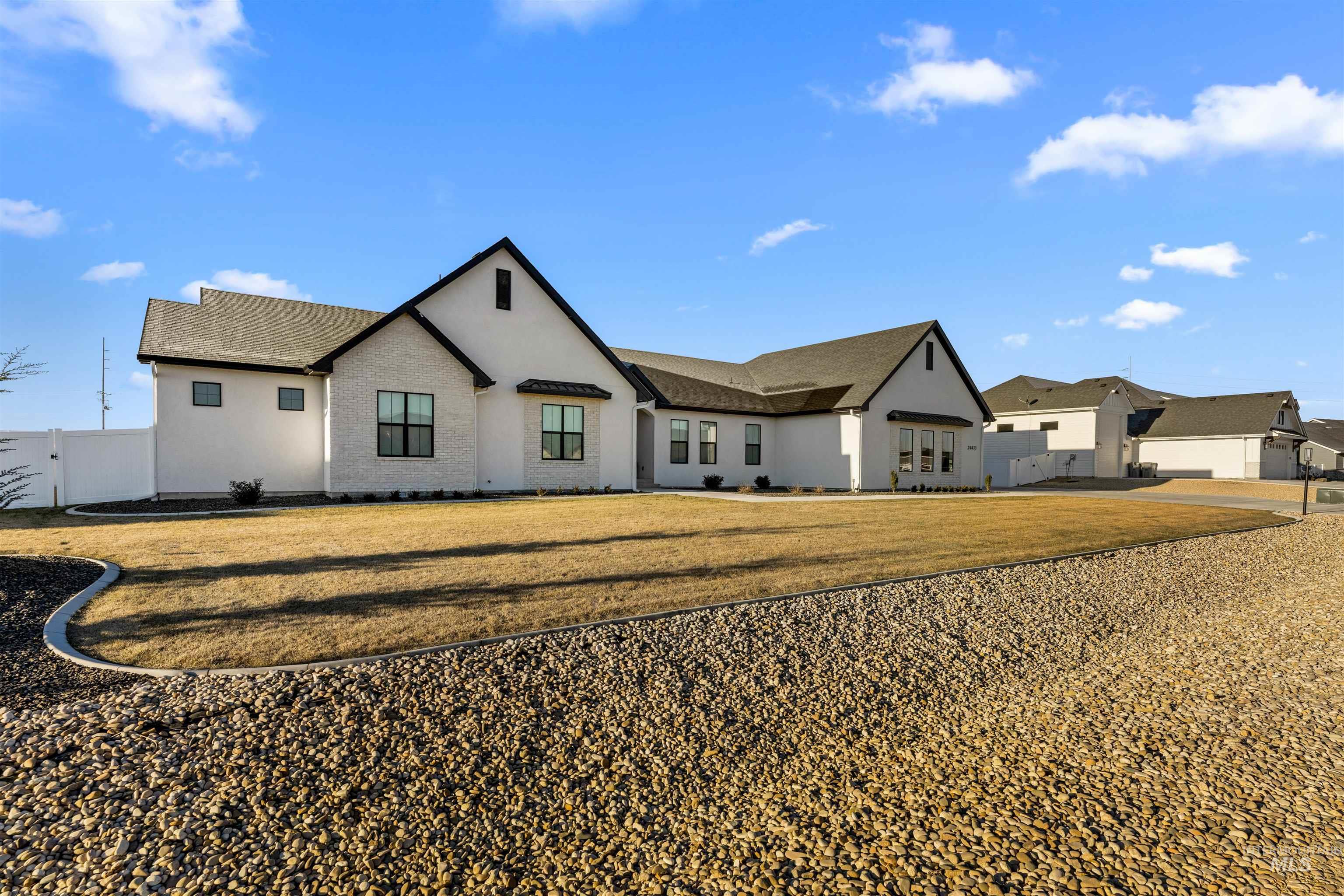 24471 Himark Way Property Photo 3