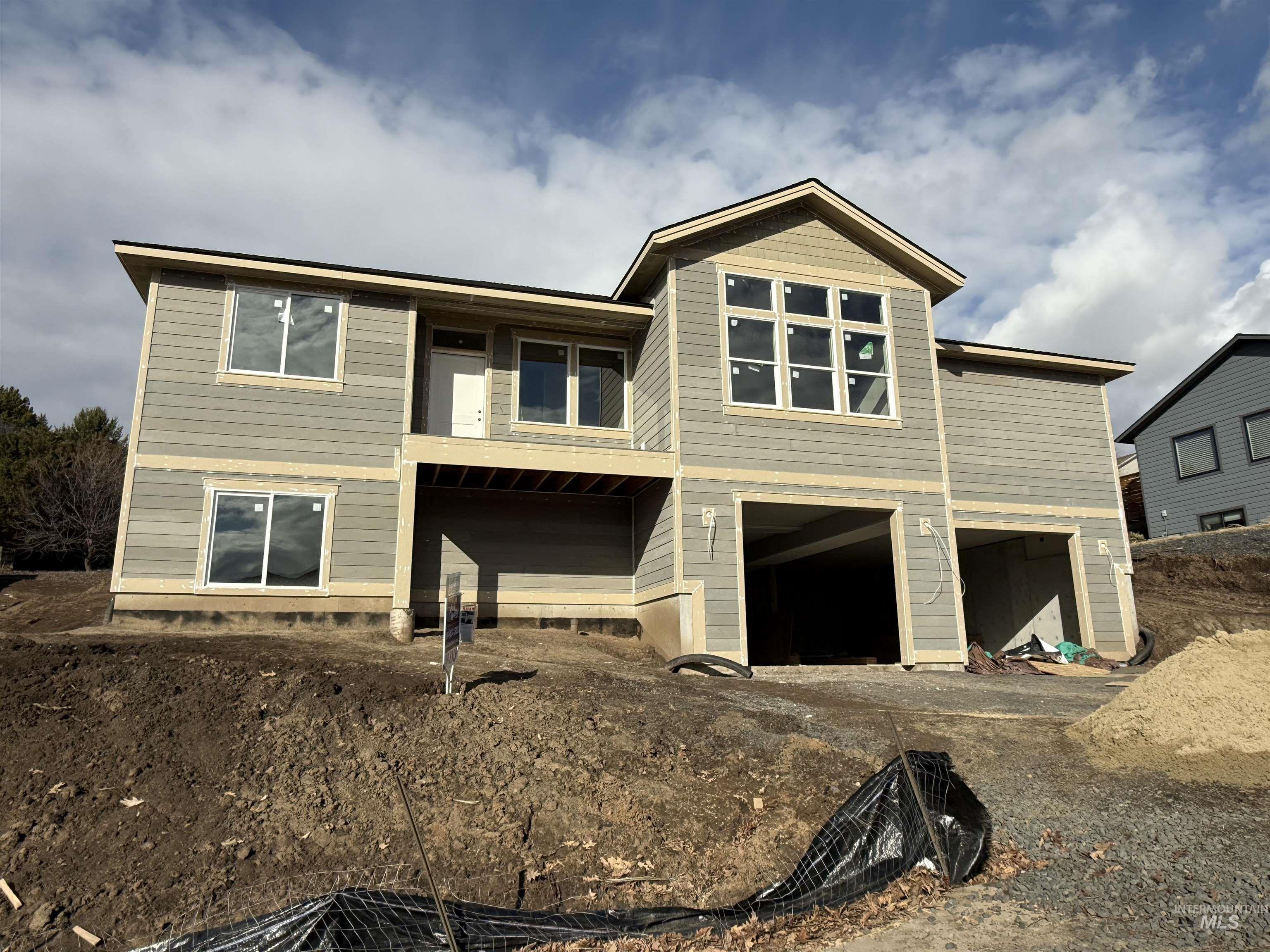424 Southview Property Photo 2