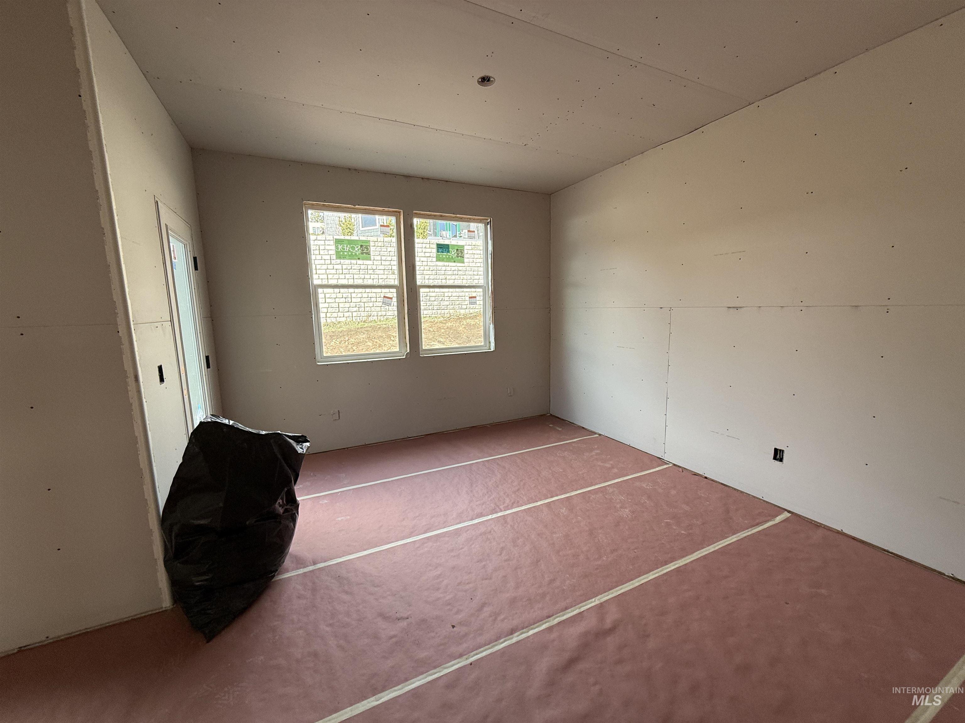 424 Southview Property Photo 8