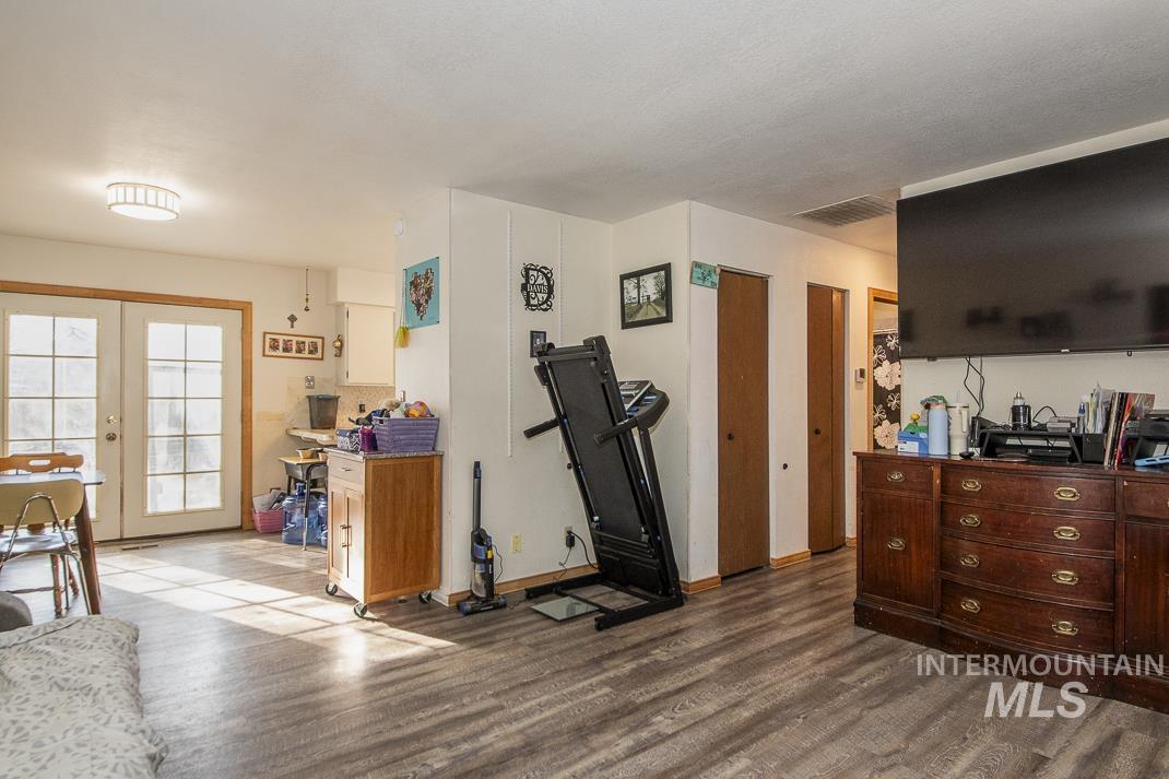 1288 College Green Dr Property Photo 7