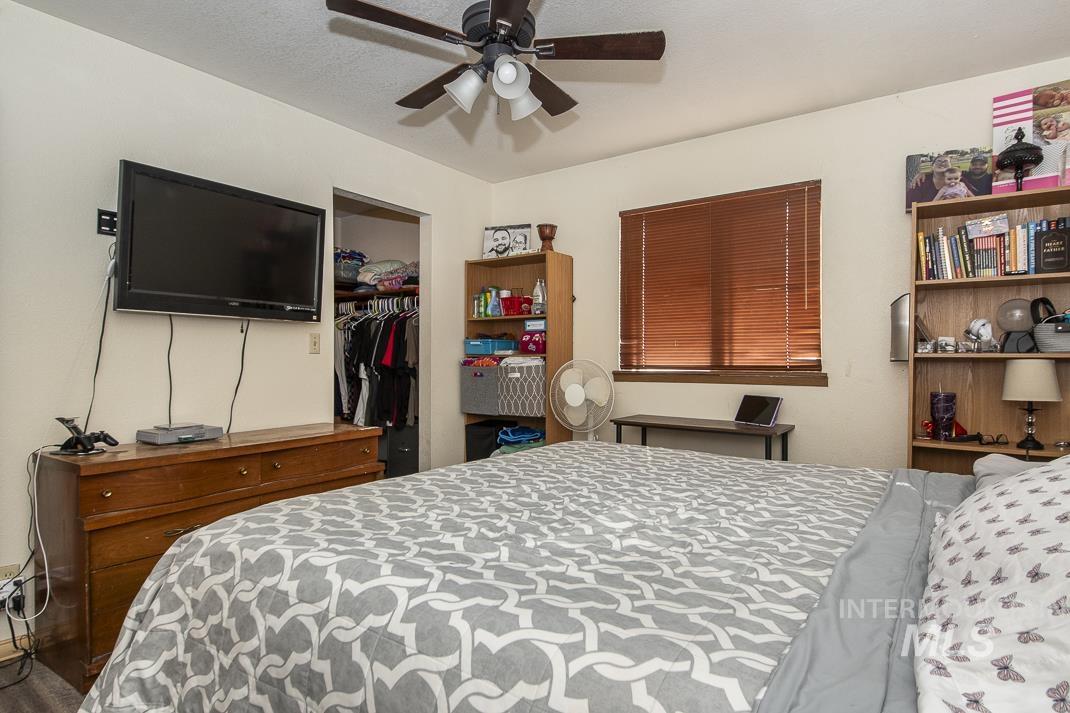1288 College Green Dr Property Photo 13