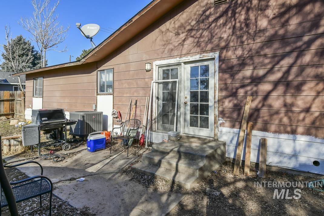 1288 College Green Dr Property Photo 21