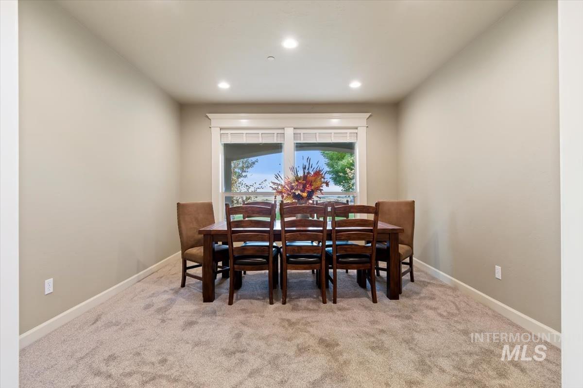 7697 Lanktree Ln Property Photo 8