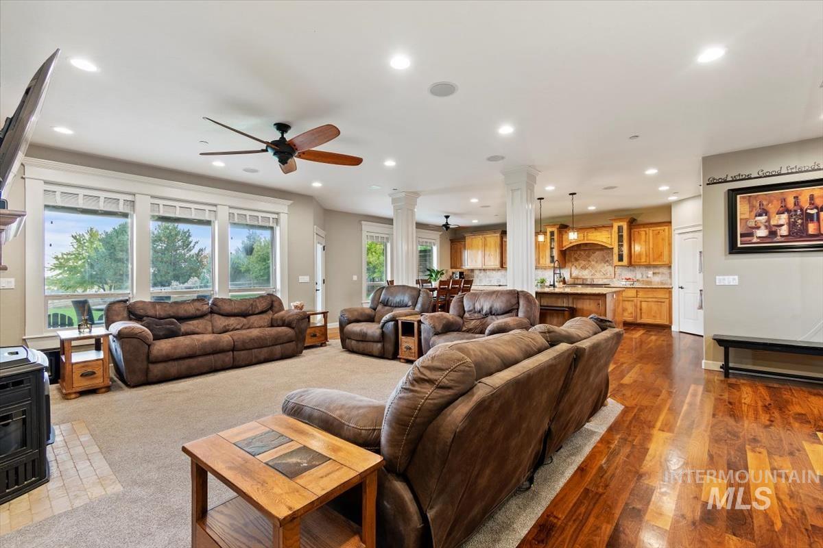 7697 Lanktree Ln Property Photo 9