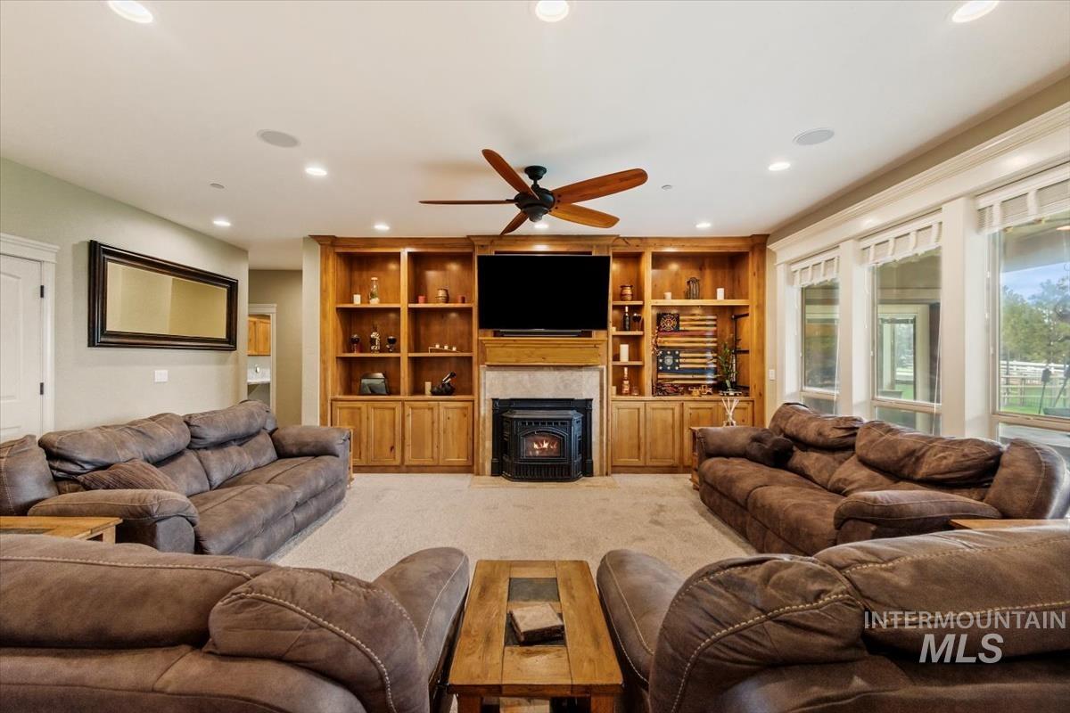 7697 Lanktree Ln Property Photo 11