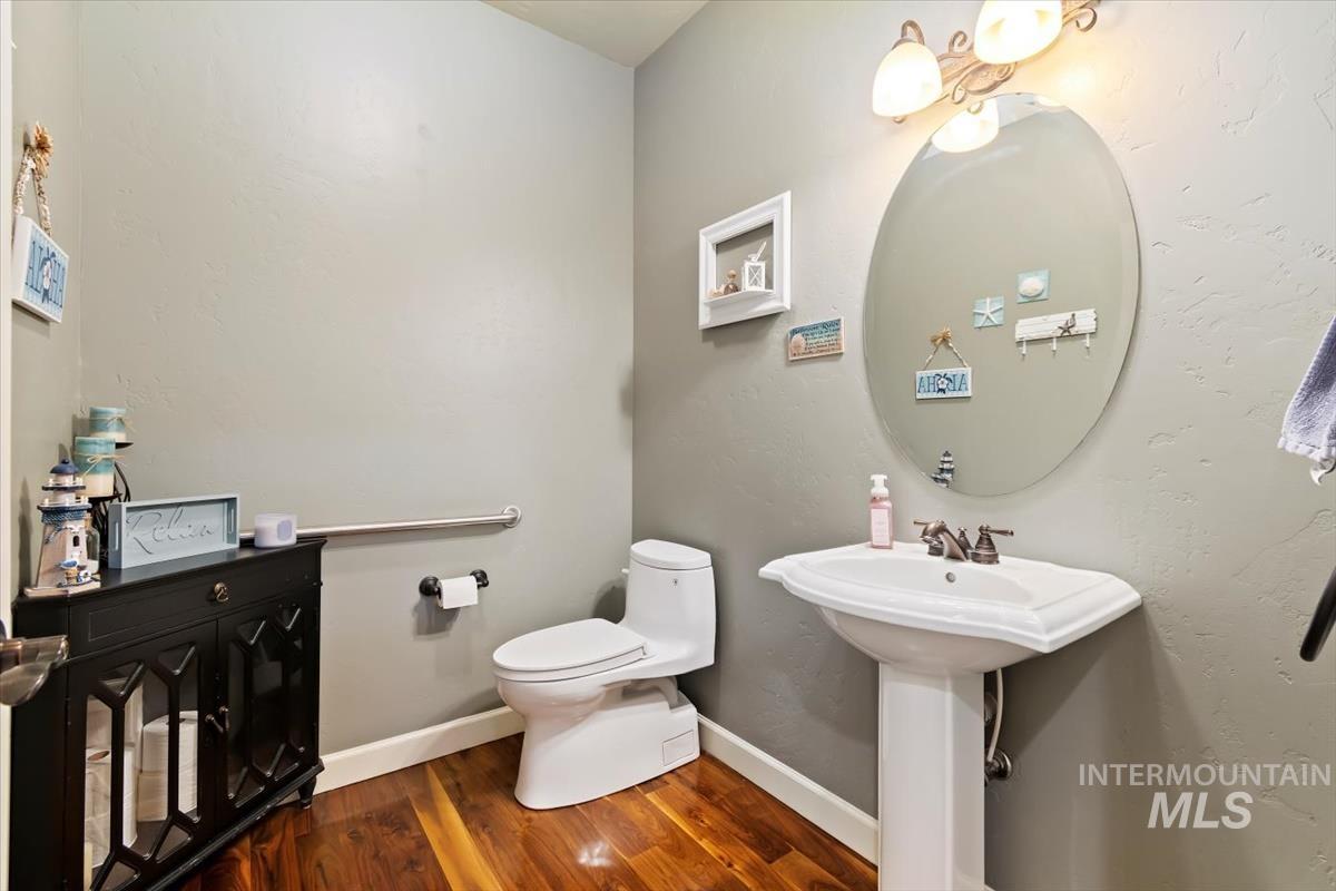 7697 Lanktree Ln Property Photo 34