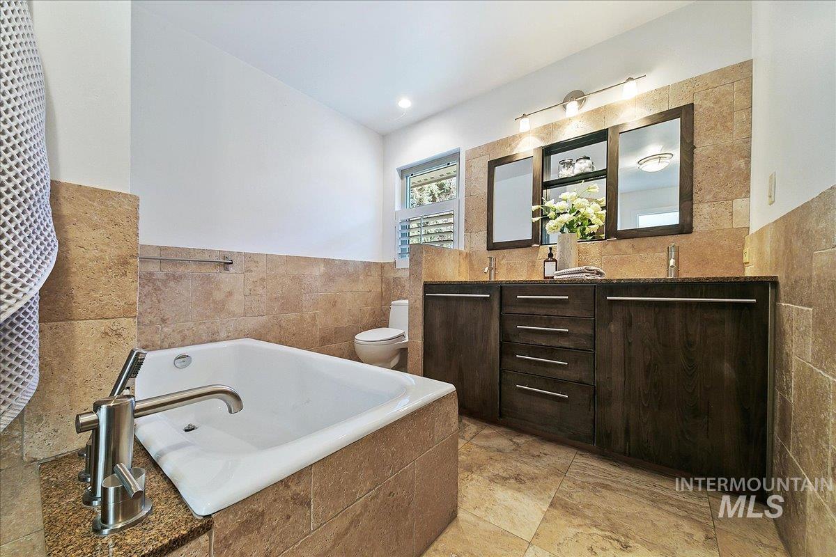 2772 E Starcrest Drive Property Photo 25