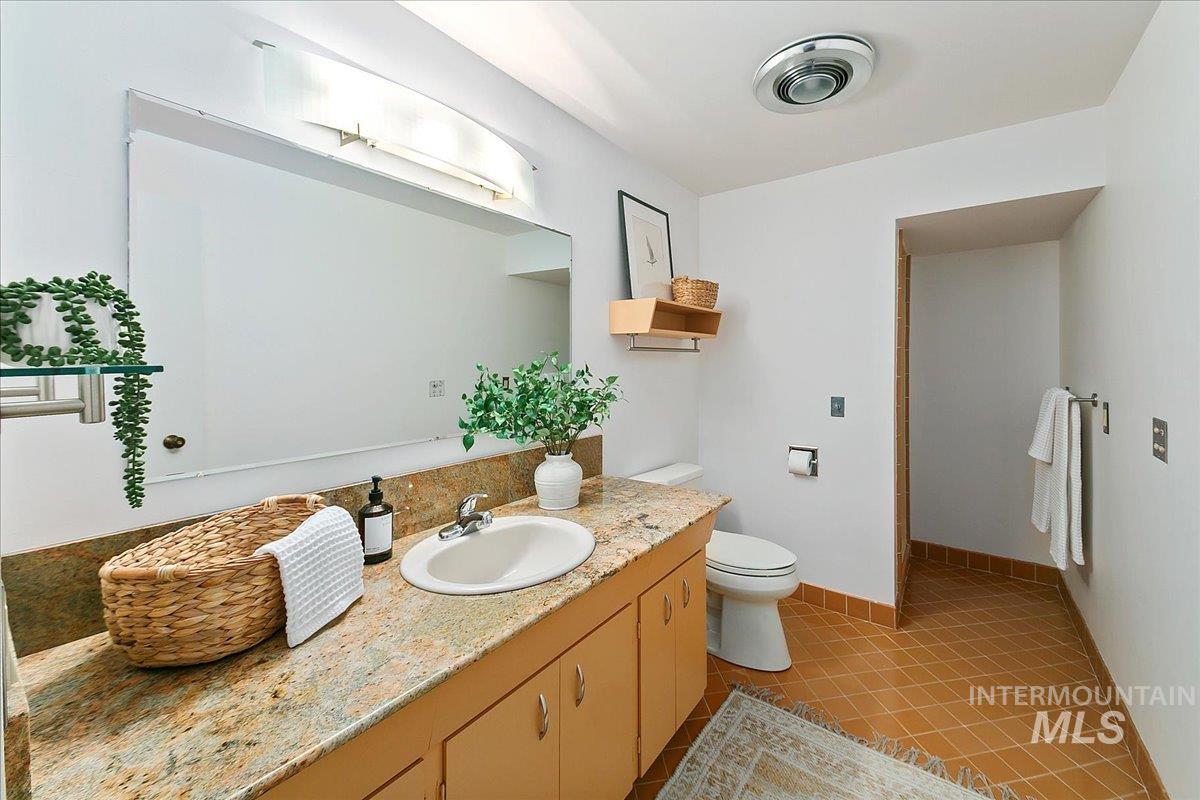 2772 E Starcrest Drive Property Photo 36