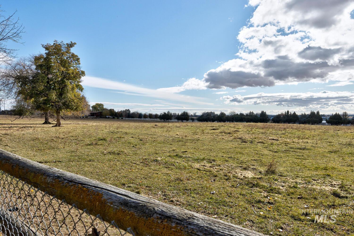 5220 Ten Mile Property Photo 14