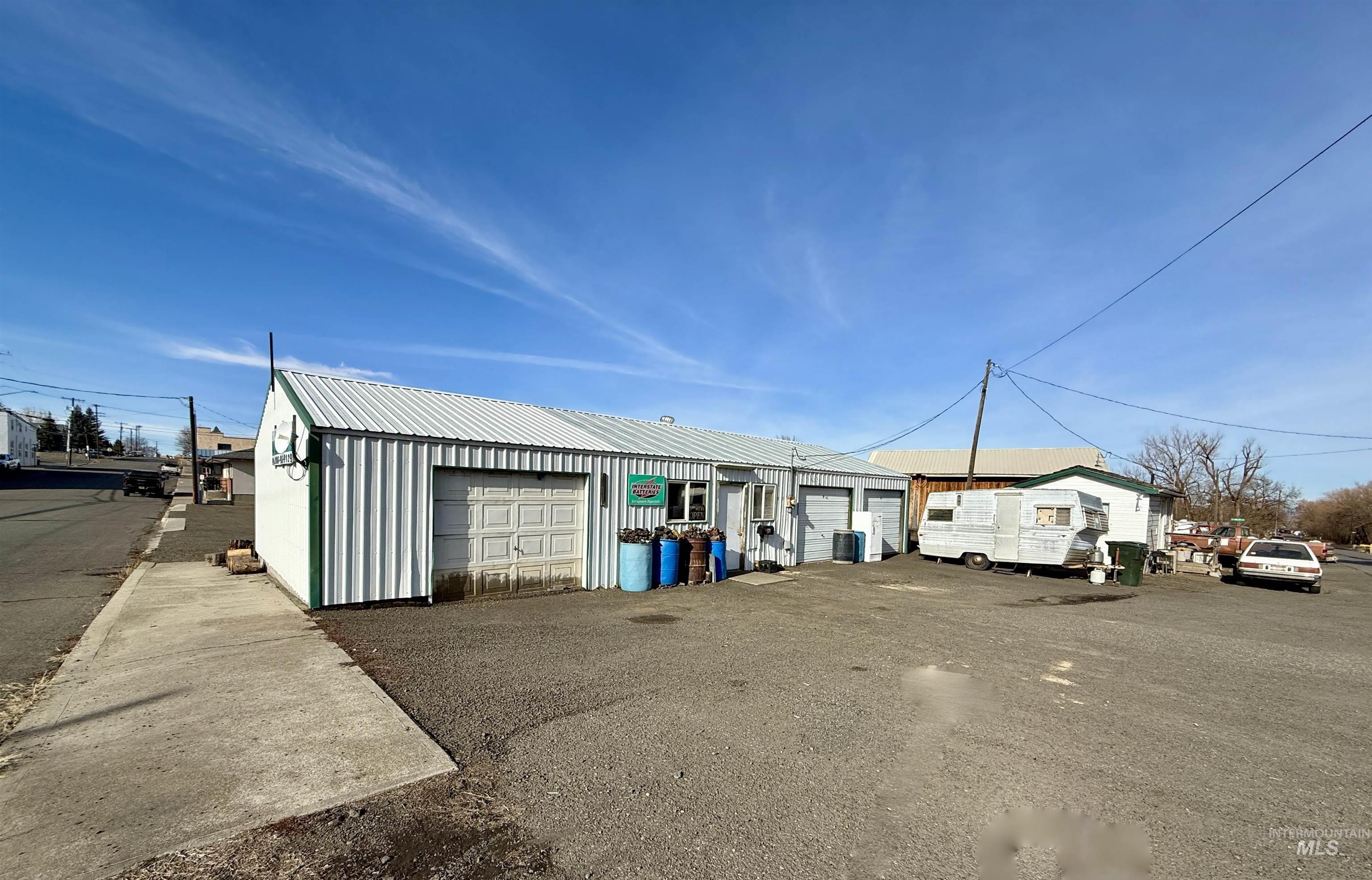 304 & 308 N Hall Street Property Photo