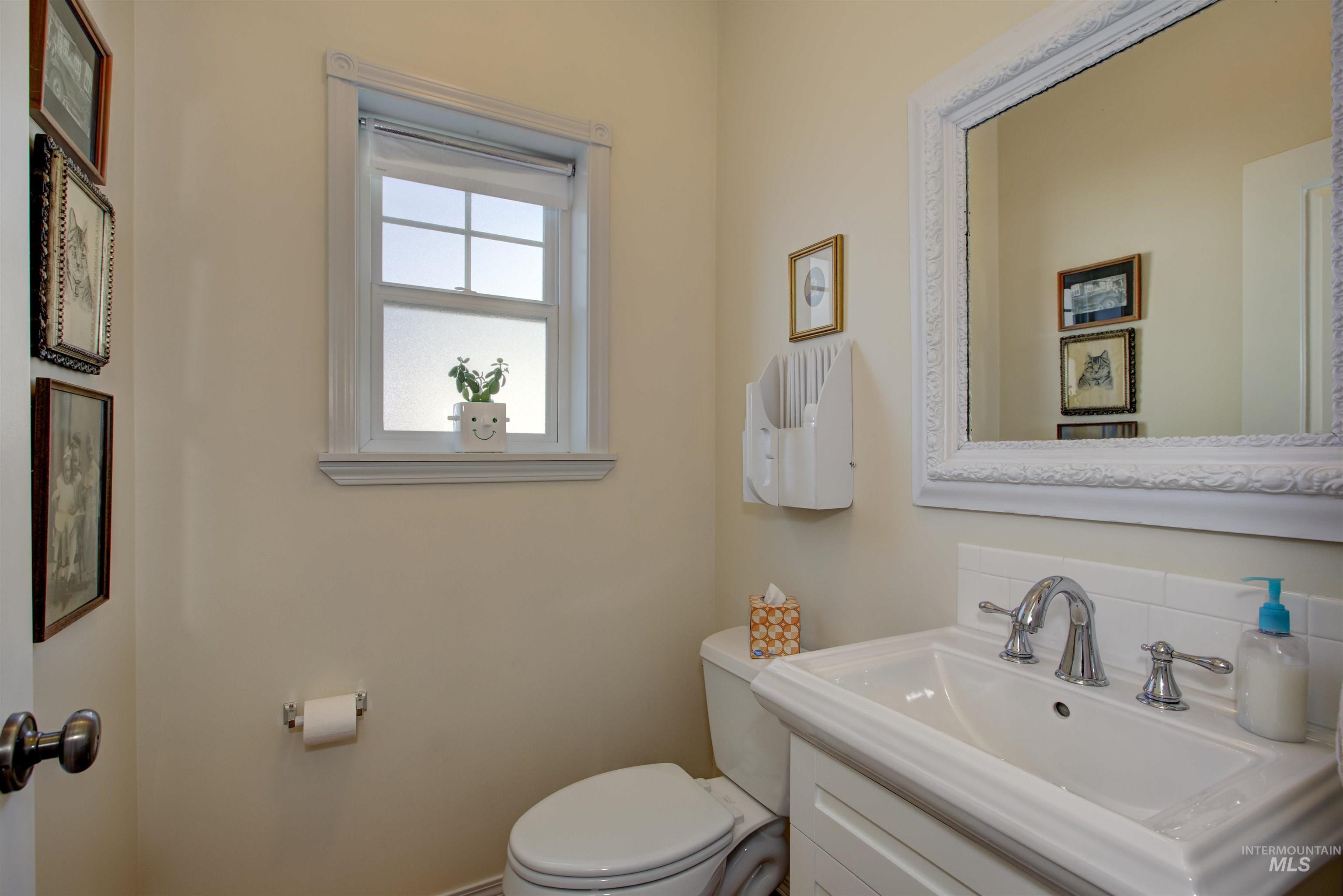23700 Timber Flat Rd Property Photo 23