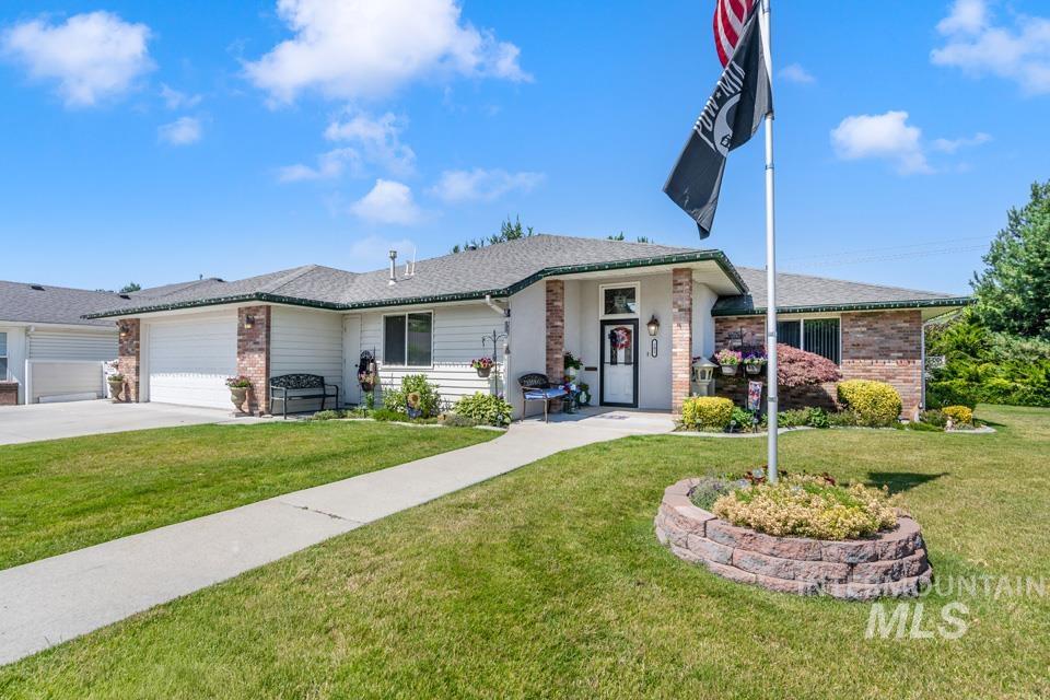 101 Country Lane Lp Property Photo 1