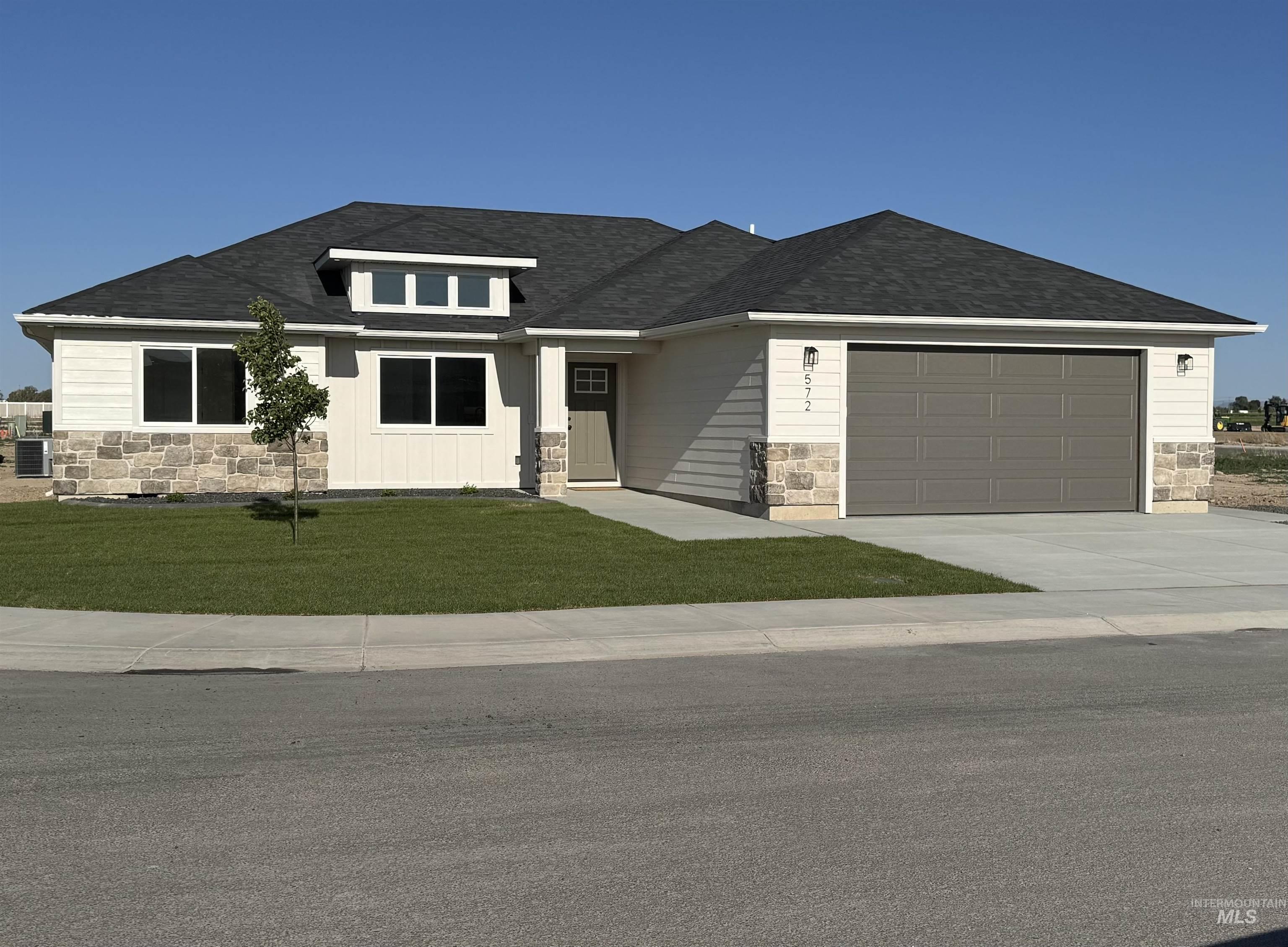 572 Pisces Ct. Property Photo 1