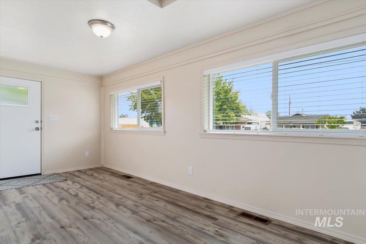 511 S Pennsylvania Ave. Property Photo 14