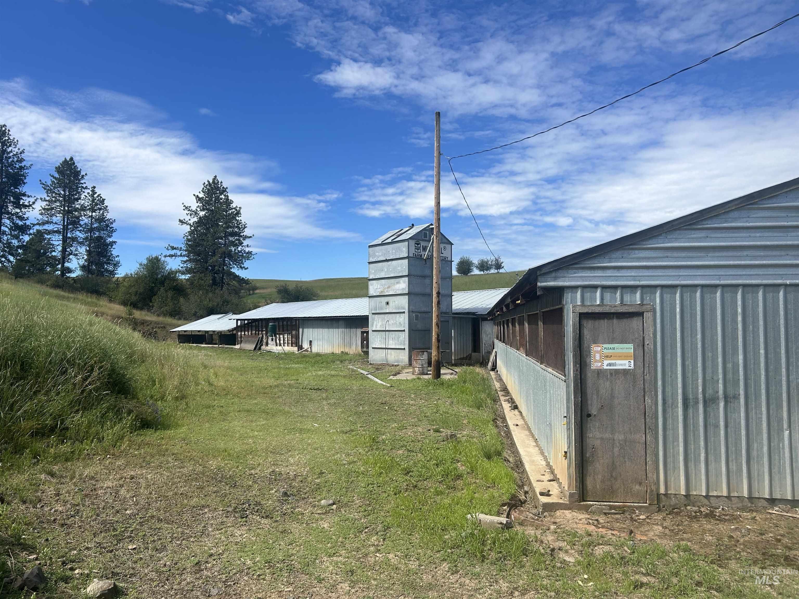 698 Leitch Creek Rd Property Photo 19